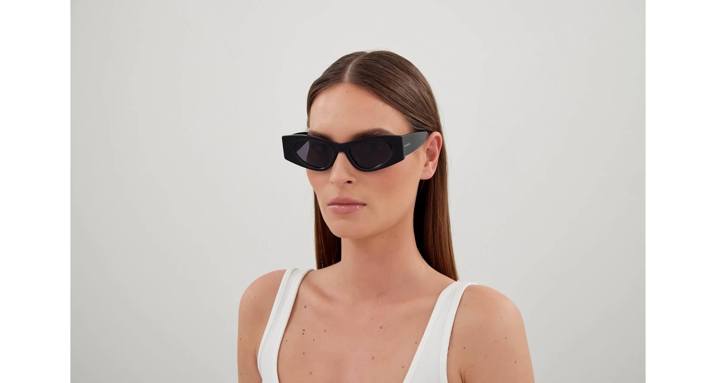 AZZEDINE ALAÏA AA0075S 001 Occhiali da sole Acetato Nero Fumo Cat Eye - immagine 4