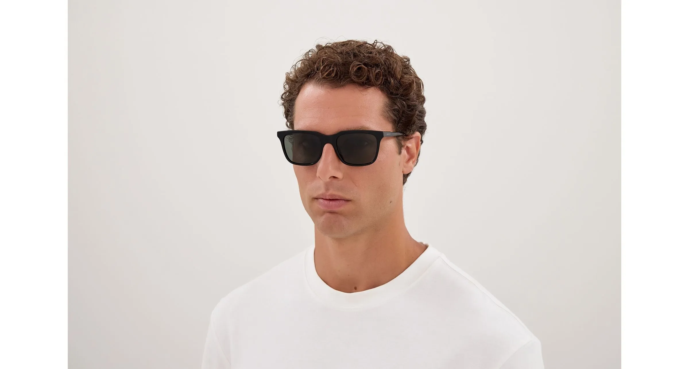 Gucci GG2114S 001 Occhiali da sole Acetato Nero Grigio Squadrata - immagine 4