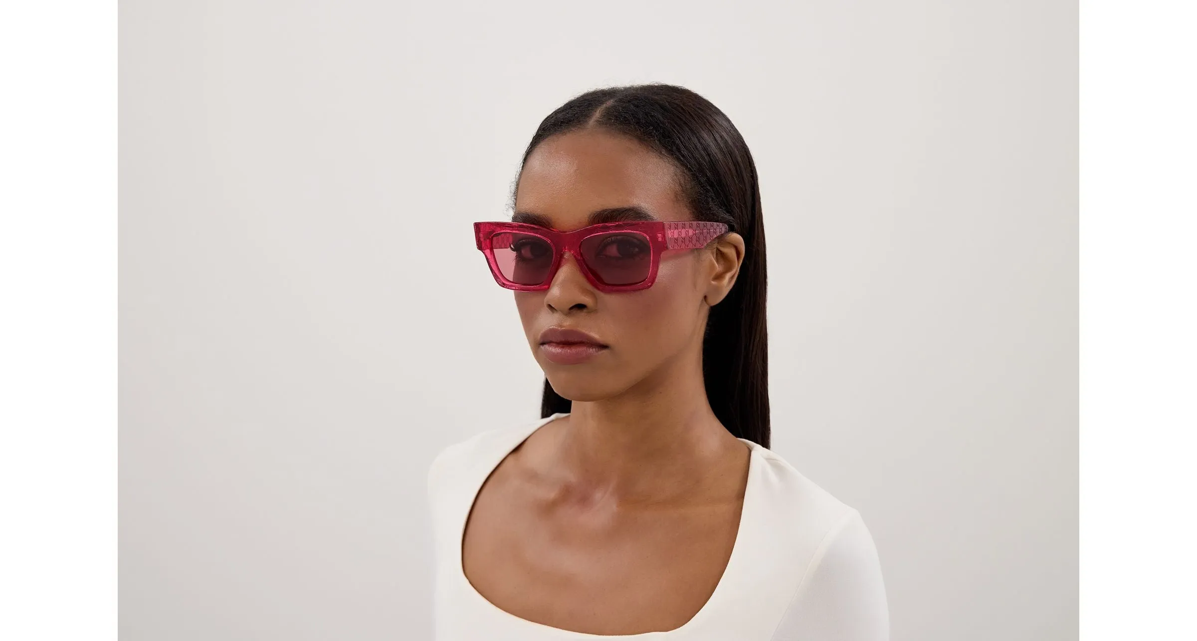 Gucci GG1835S 008 Occhiali da sole Acetato Fucsia Rosso Squadrata - immagine 4