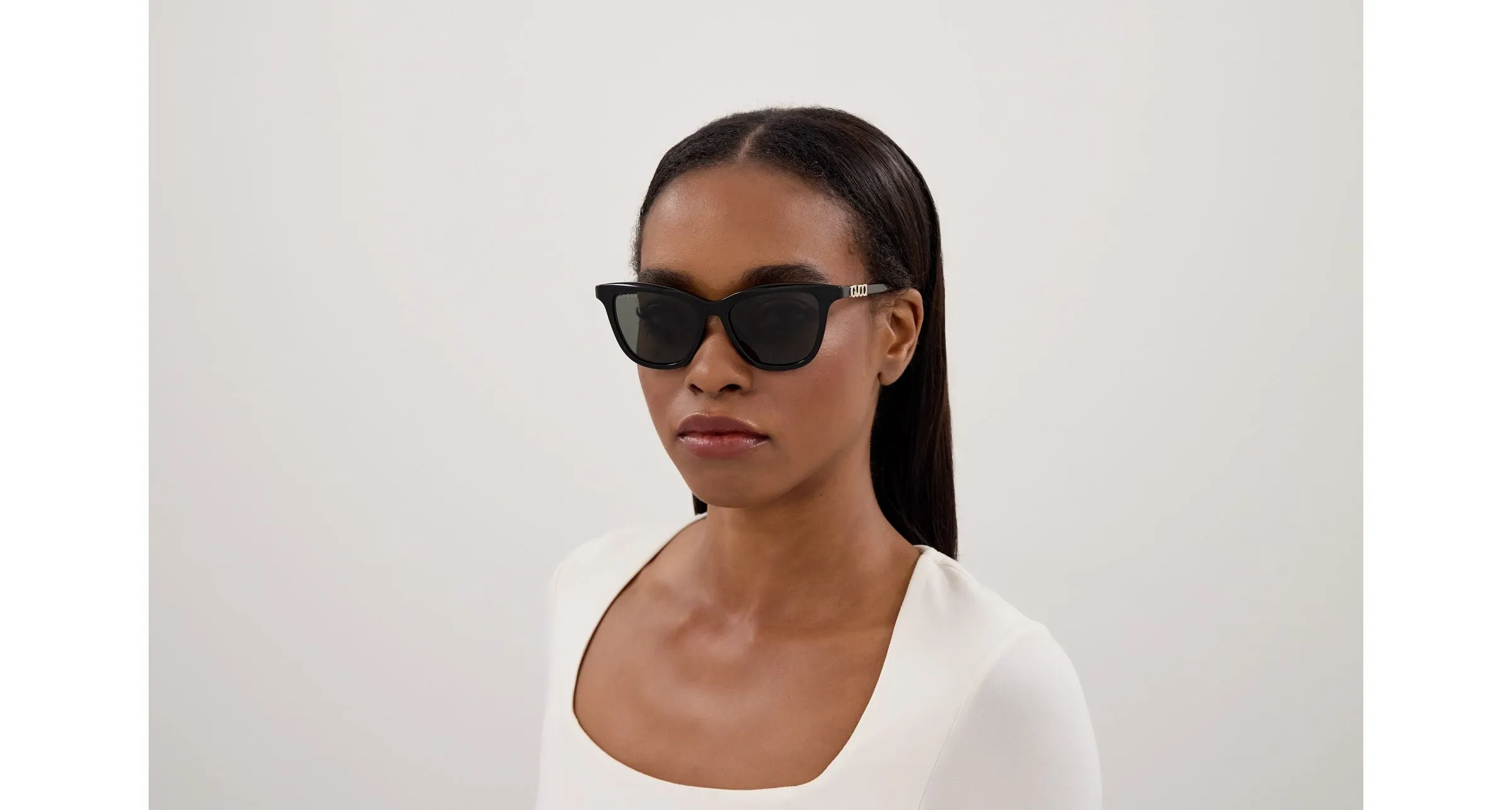 Gucci GG2032S 006 Occhiali da sole Acetato Nero Grigio Cat Eye - immagine 4