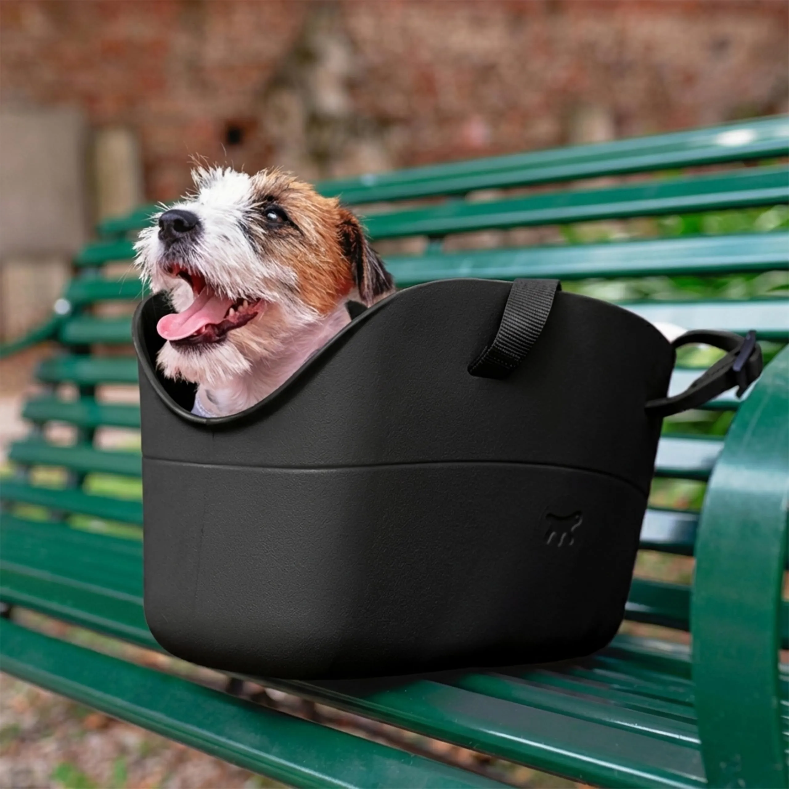 Ferplast Borsa per Cani fino a 8 Kg. Trasportino Gatti in Plastica Gommata, Impermeabile e Lavabile, Manici Regolabili, Cinghia di sicurezza, 43,5 x 21,5 x h 27 cm. Nero - immagine 2