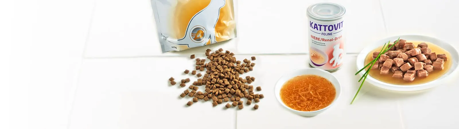 Kattovit Reni/Renal-Drink Pollo | Confezione da 12 | 12 x 135 ml | Alimento complementare per Gatti Adulti | Pezzetti di Carne con Pollo | per supportare la Funzione renale - immagine 4