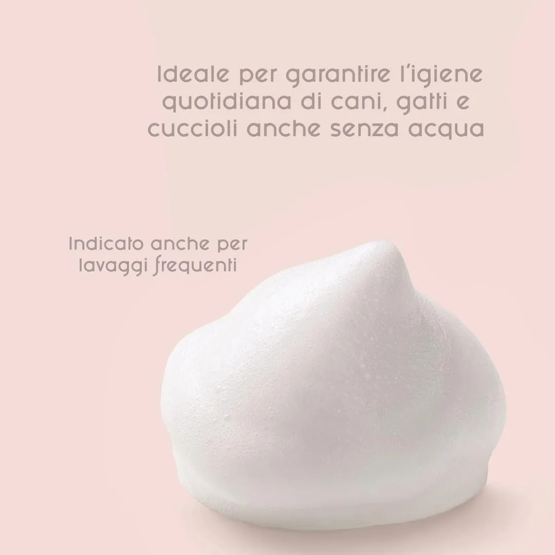 Inodorina Shampoo secco per cani, gatti e cuccioli (300 ml, Profumo delicato) – Mousse ad azione emolliente e detergente – Rispetta il pH naturale, ideale per lavaggi frequenti - immagine 3