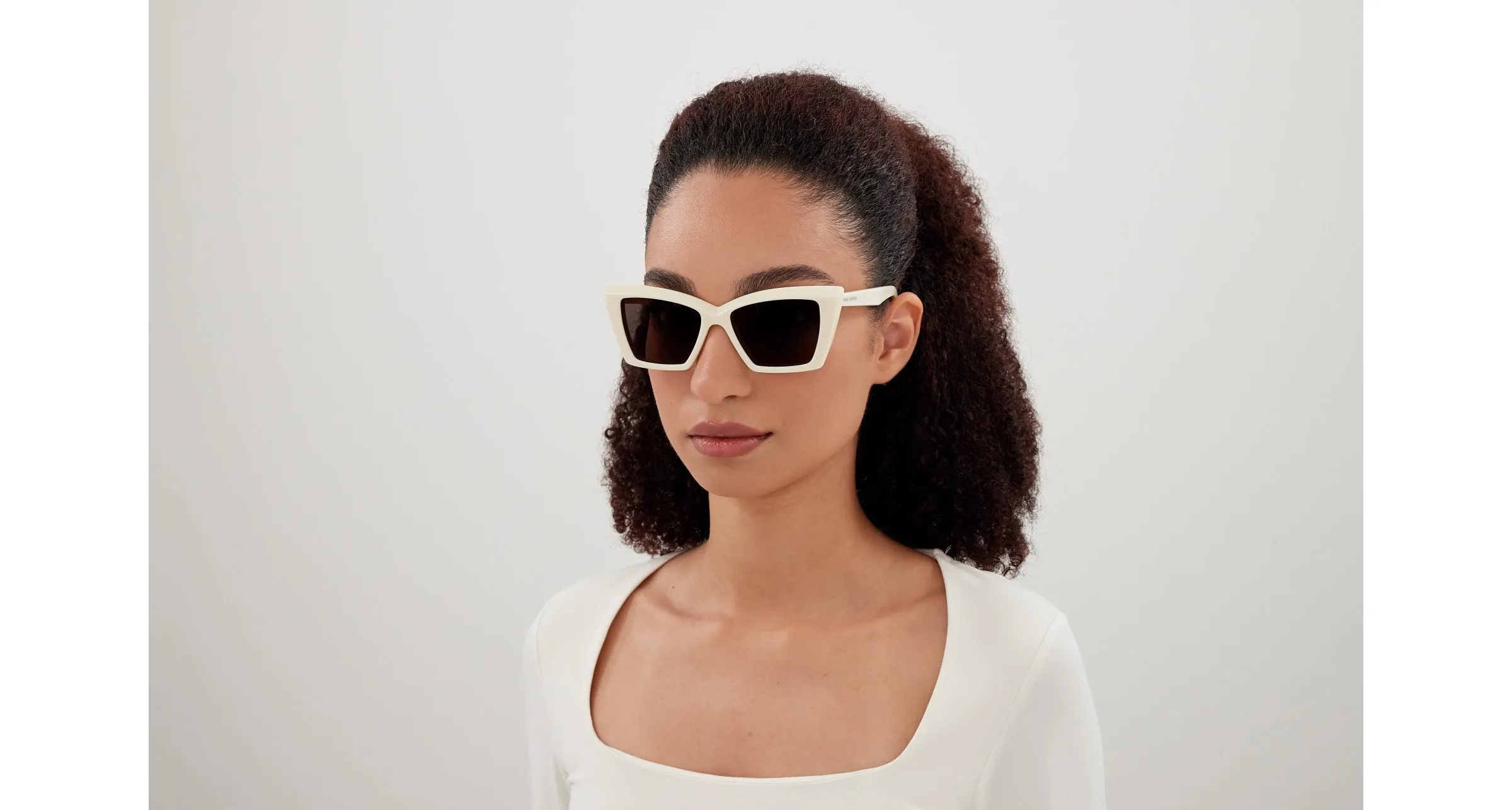 SAINT LAURENT SL 657 005 Occhiali da sole Acetato Avorio Nero Cat Eye - immagine 4