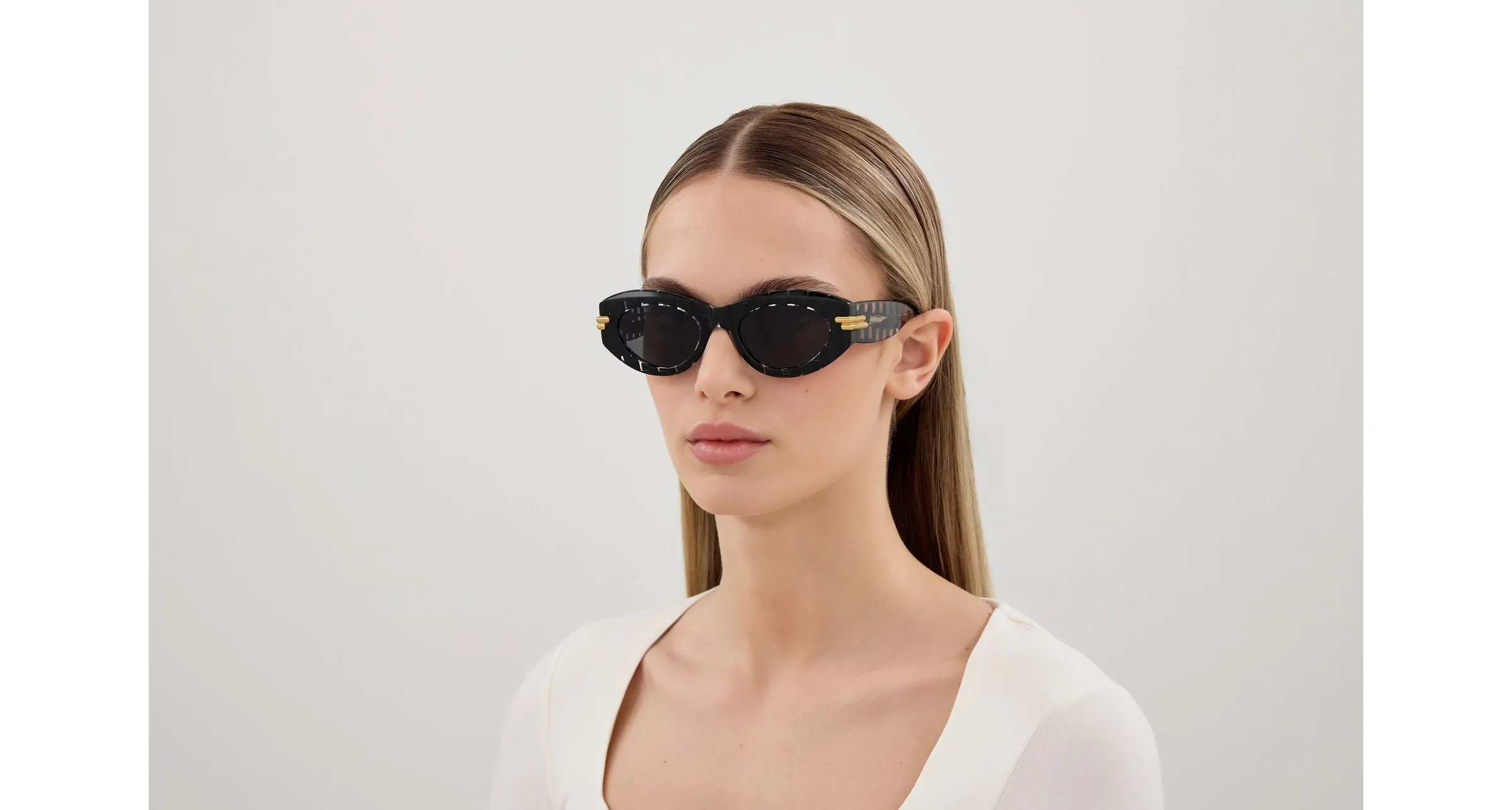 Bottega Veneta BV1322S 005 Occhiali da sole Acetato Nero Grigio Rotonda - immagine 4