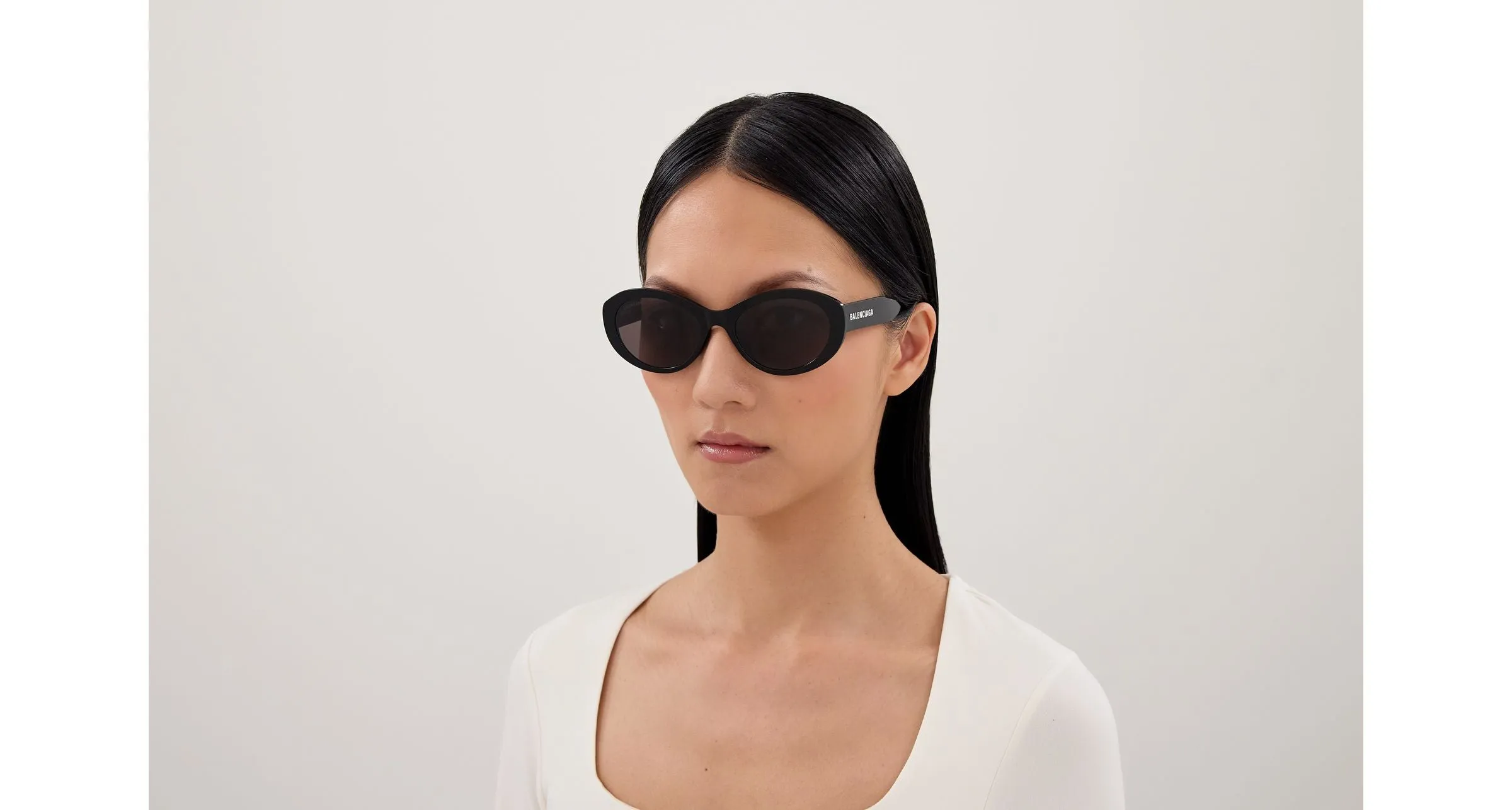 Balenciaga BB0446S 001 Occhiali da sole Acetato Nero Grigio Rotonda - immagine 4