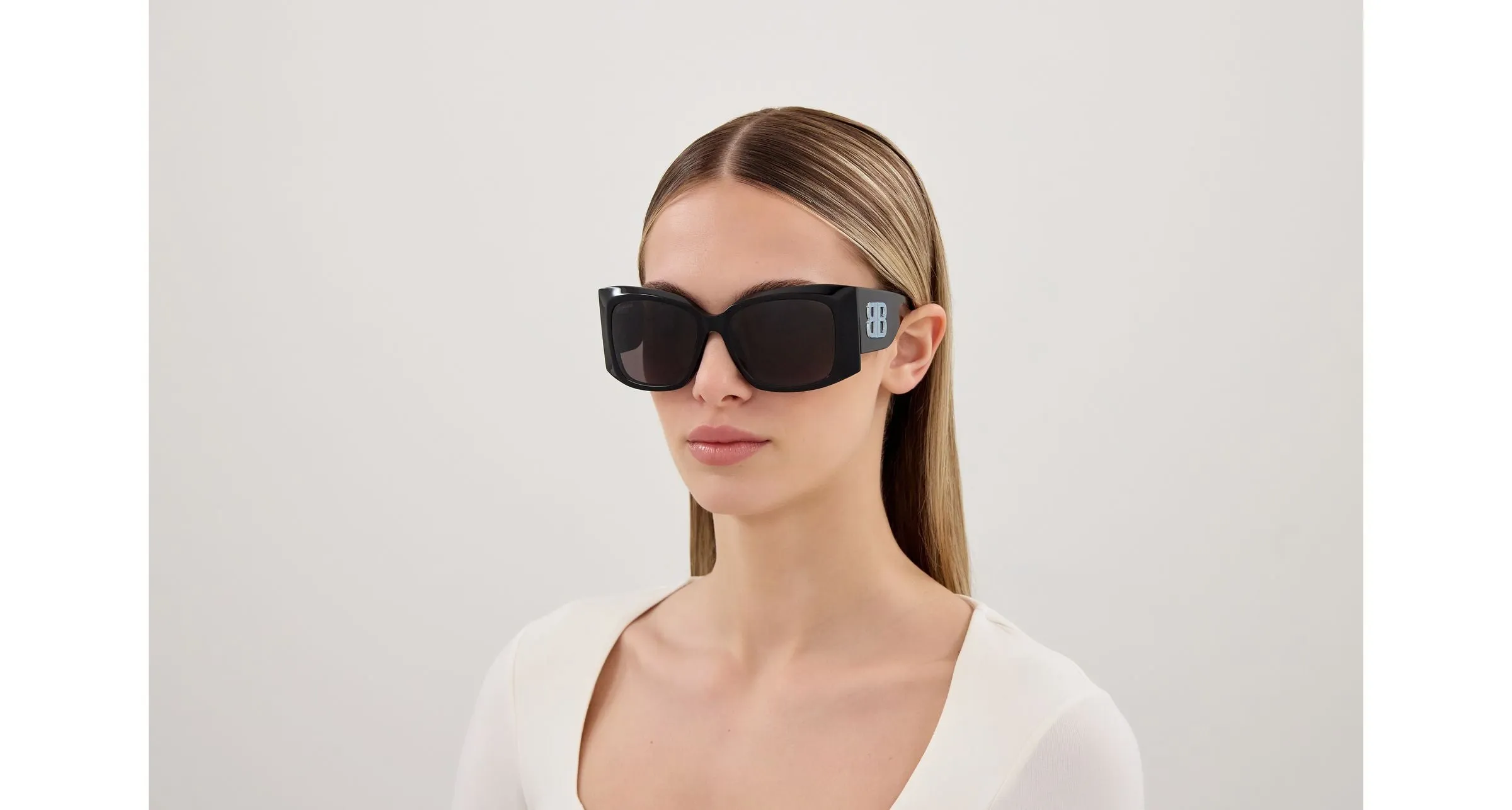 Balenciaga BB0443S 002 Occhiali da sole Acetato Nero Grigio Farfalla - immagine 4