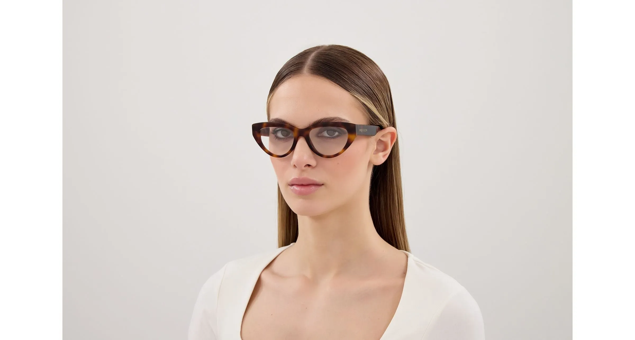 Alexander McQueen AM0529O 002 Montature da vista Acetato Havana Trasparente Cat Eye - immagine 4