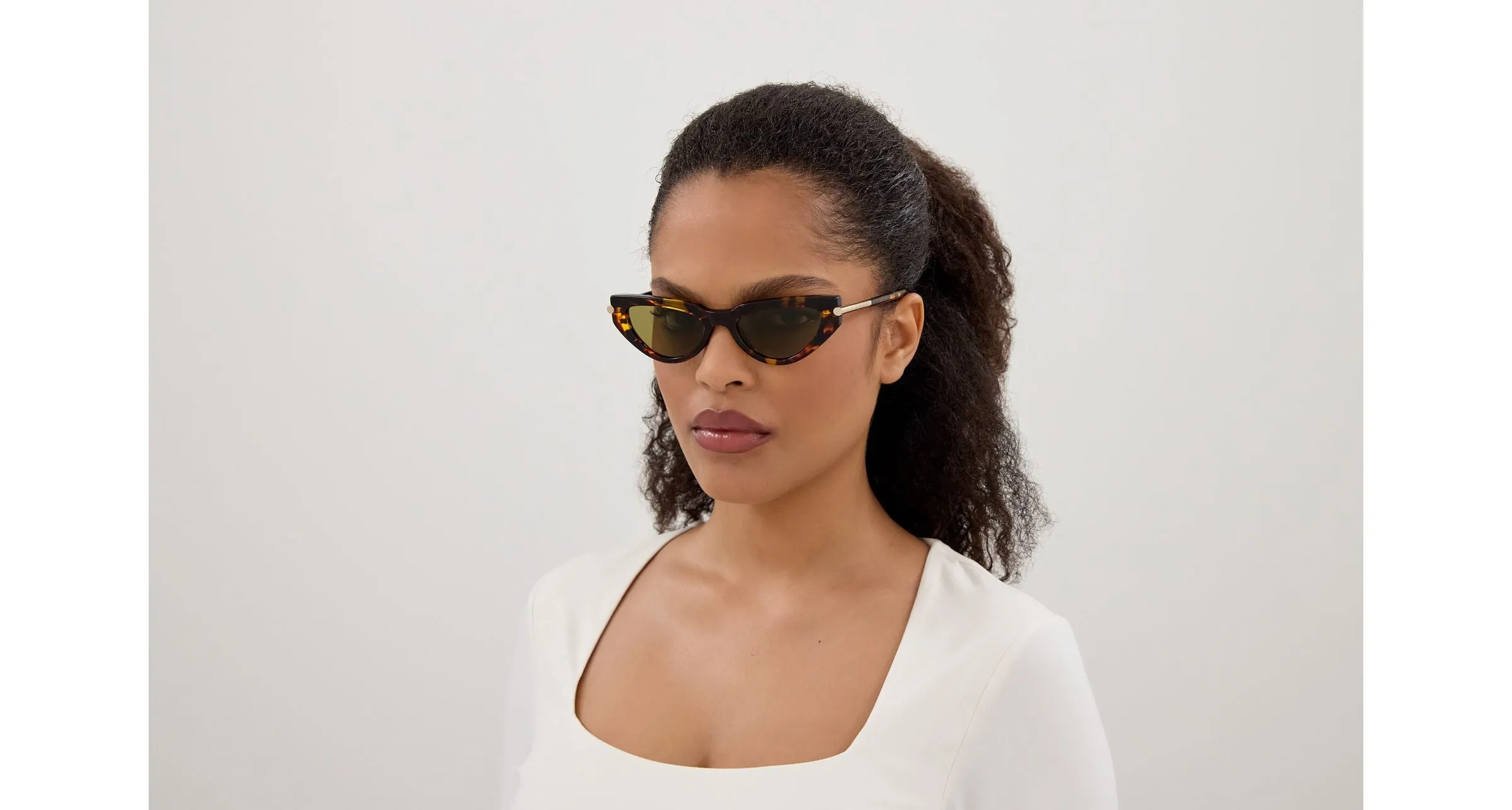 Alexander McQueen AM0520S 003 Occhiali da sole Acetato Havana Verde Cat Eye - immagine 4