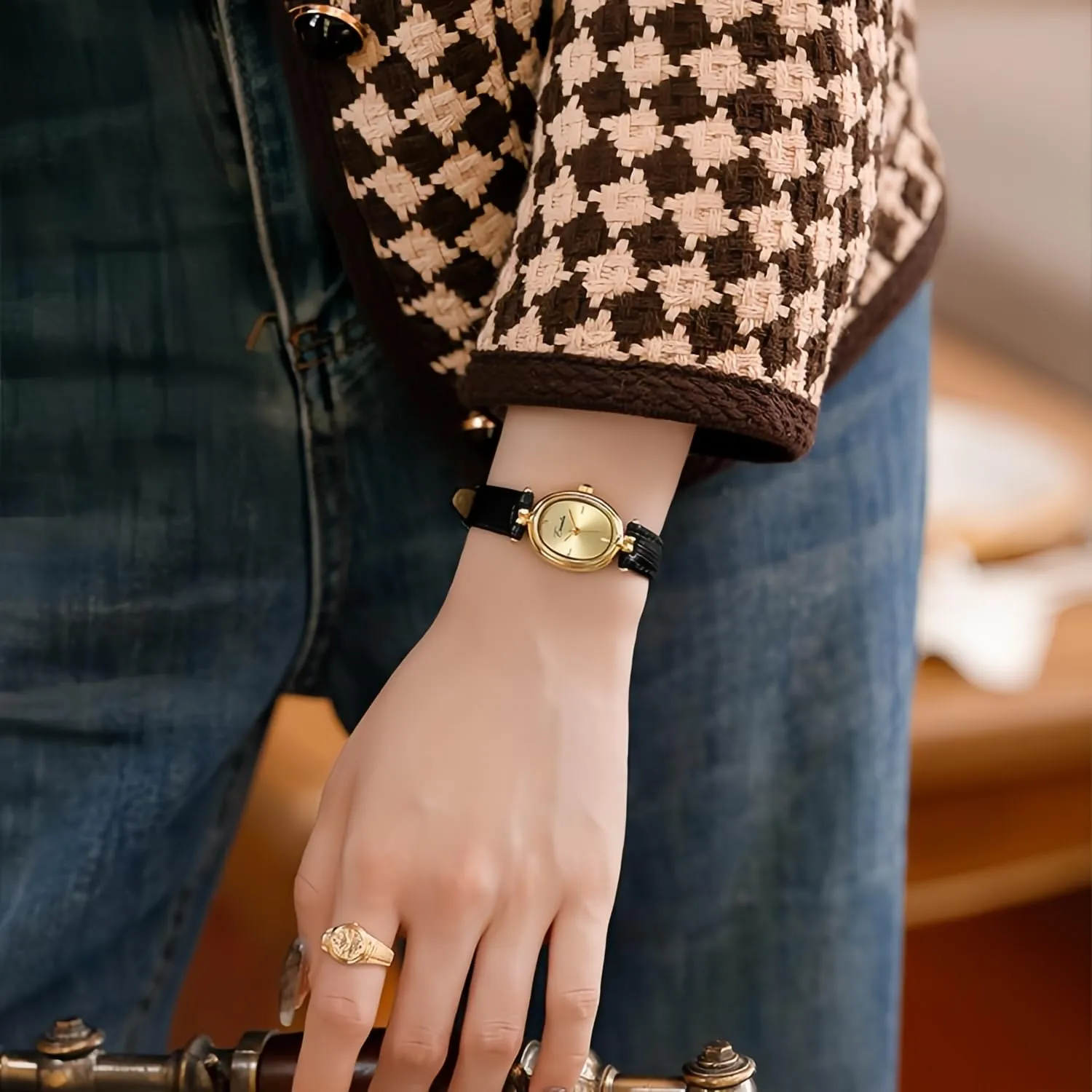 Orologio da polso da donna, alla moda, piccolo, ovale, al quarzo, vintage, con cinturino in pelle, impermeabile, di lusso, casual, marrone, nero, Nero, Moda, Vintage, Lusso - immagine 4