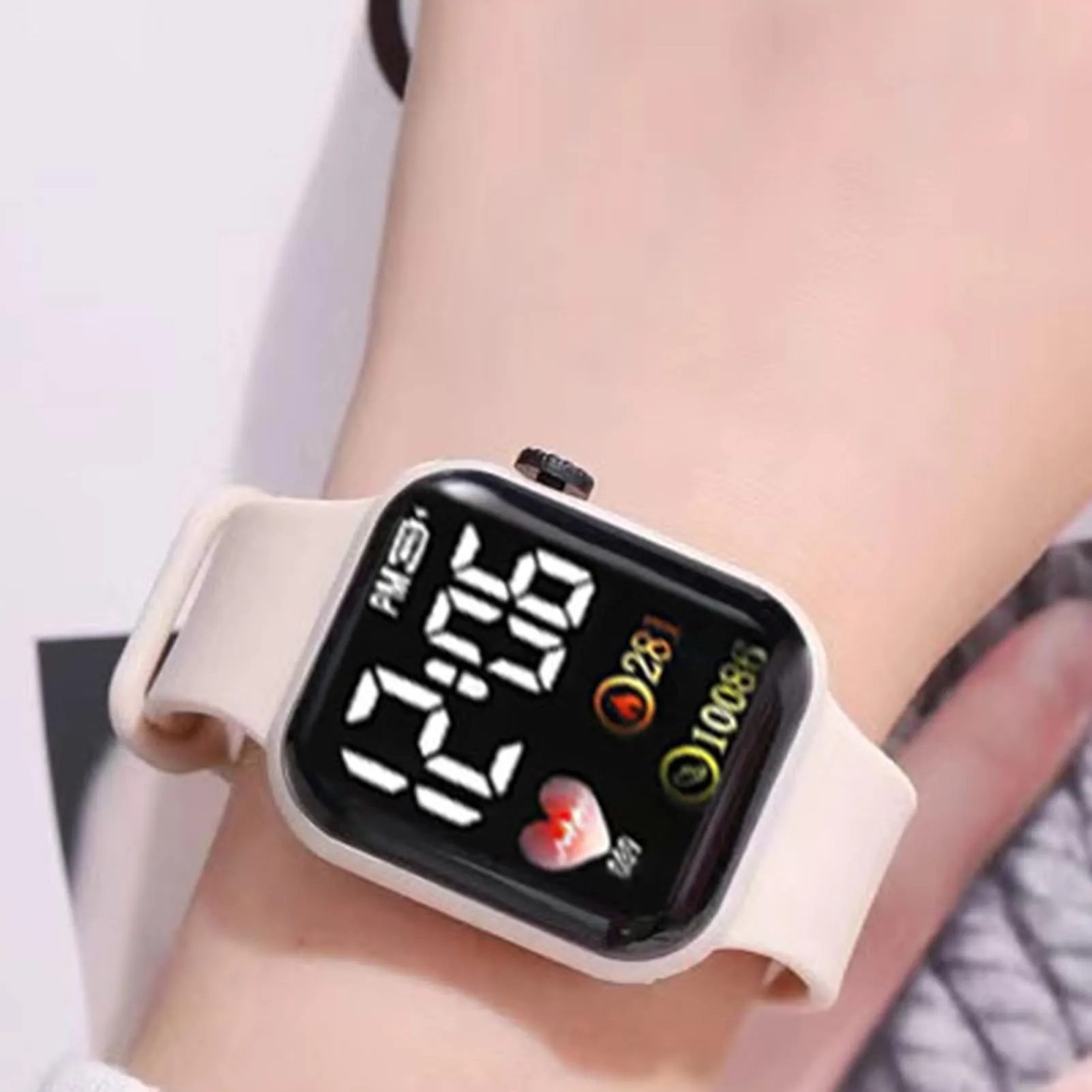 Ulafbwur Orologio Numerico Elettronico Con Quadrante Quadrato Luminoso Non Impermeabile Regolabile Confortevole Ora Precisa Con Stampa Del Cuore Bambini LED Numerico Sport Orologio Da Polso Digitale - immagine 6