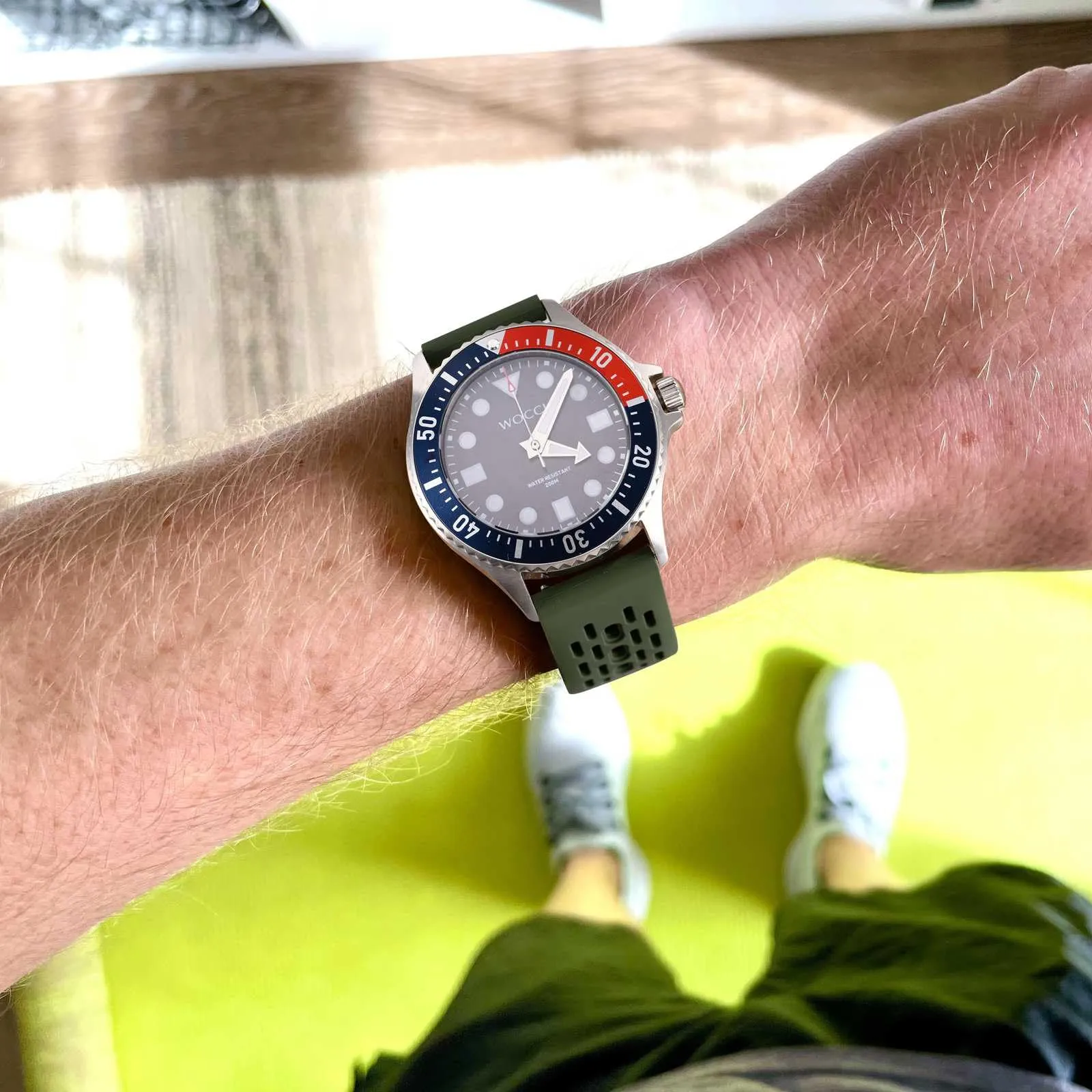 WOCCI 20mm Traspirante Traforato Cinturino in Silicone, Sgancio Rapido, Orologio Cinturini di Ricambio per Uomo Donna (Verde) - immagine 6