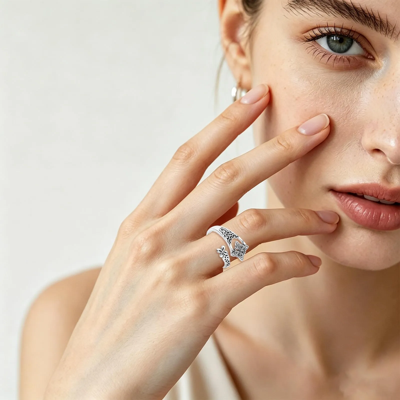 Mikovivi Anello con Nodo Celtico Delle Streghe per Donna, Anello Regolabile in Ottone di Alta Qualità con Nodo Celtico Delle Streghe Gioiello Vintage Aperto per l'Uso Quotidiano - immagine 4