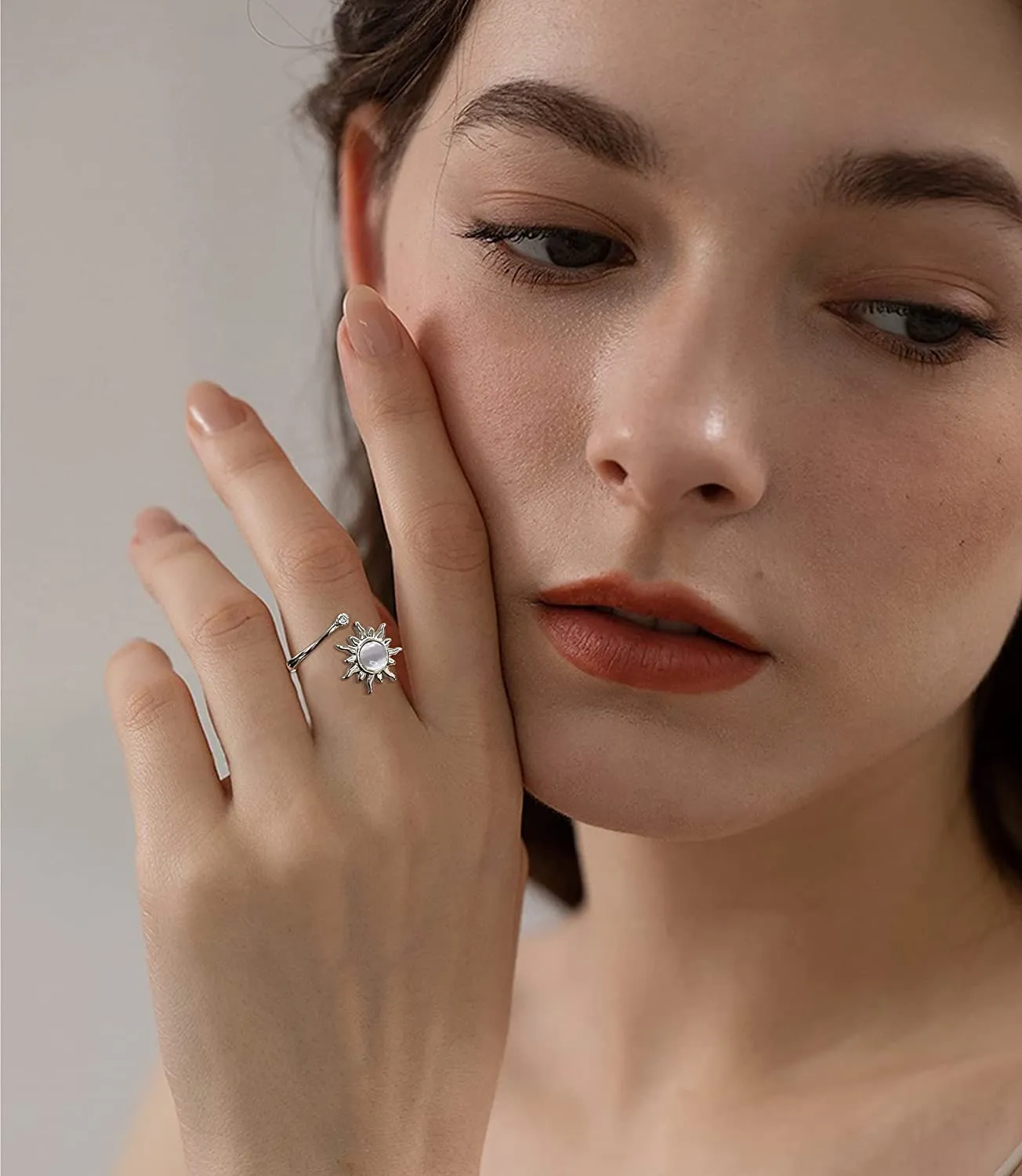 Milacolato Anello Antistress Regolabile Donna Ragazza Argento Loto Fiore Girasole Pietra di Luna Stellata Opale Fidget Anello di Ansia di Spinner Fantasia Gioielli Sole grigio - immagine 2