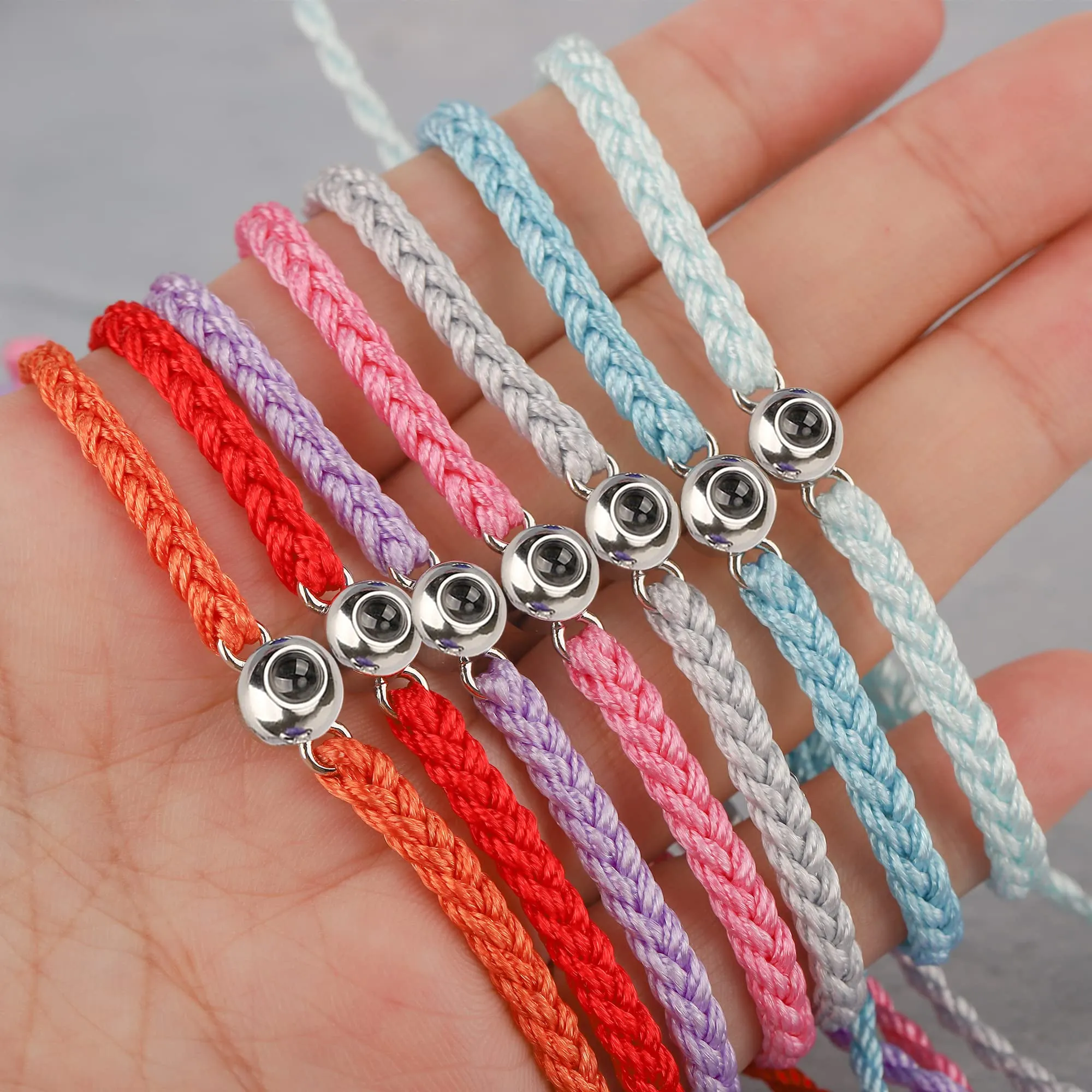 Nergaebe Bracciale personalizzato con foto per uomini donne Bracciale personalizzato con proiezione di foto Bracciali con foto a cerchio con immagine all'interno Bracciale intrecciato regolabile - immagine 3