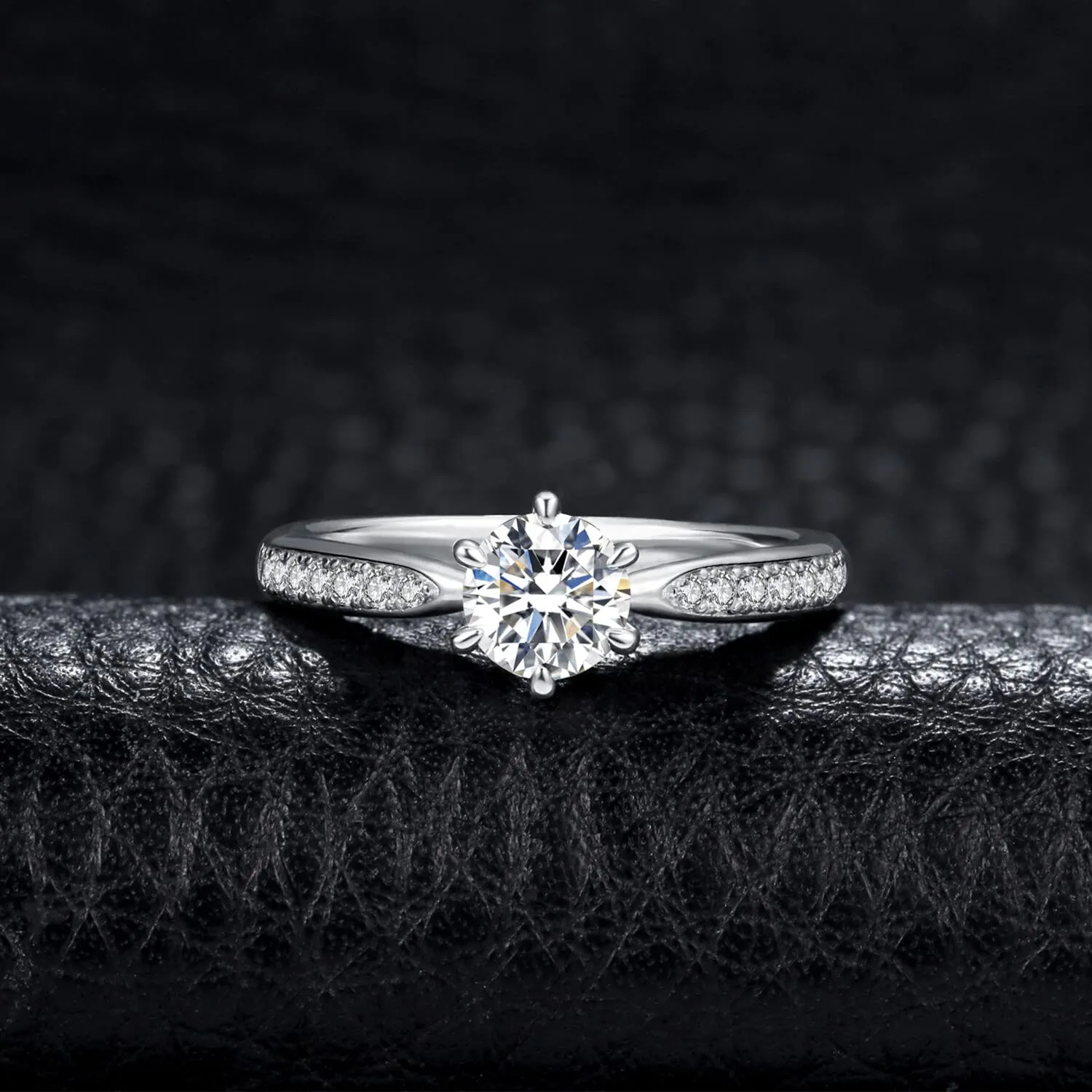JewelryPalace 0.5ct Classico Anello Solitario Donna Argento 925 con Creato Moissanite, Diamante Simulato Anelli con Pietre Laterali, Semplice Fedine Fidanzamento in Argento Set Gioielli Donna 16 - immagine 2
