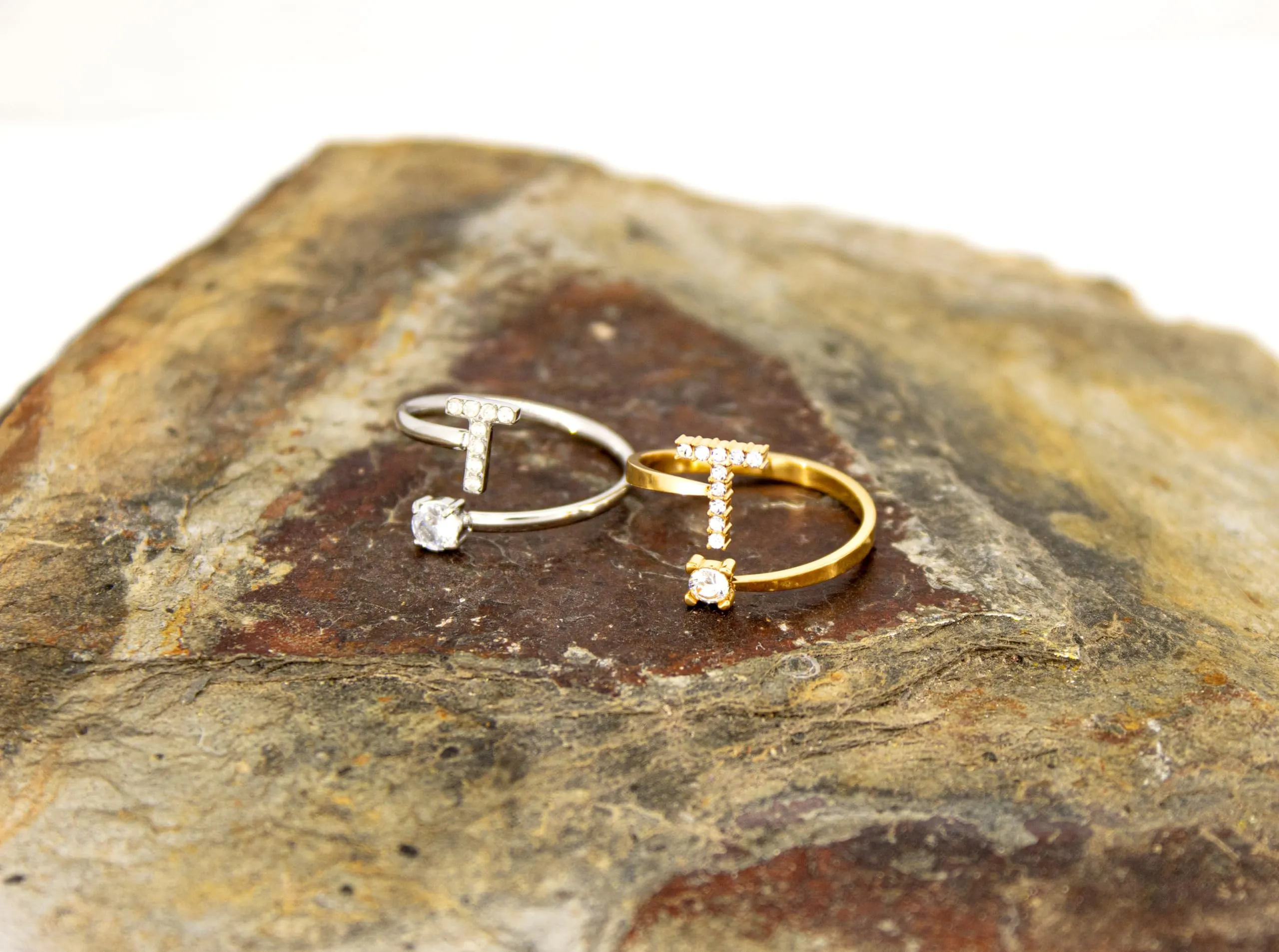 Only faith Anelli con lettera iniziale regolabile per le donne, con brillanti di zirconi, acciaio inossidabile, anelli con lettera aperta per gioielli di moda da donna - immagine 3
