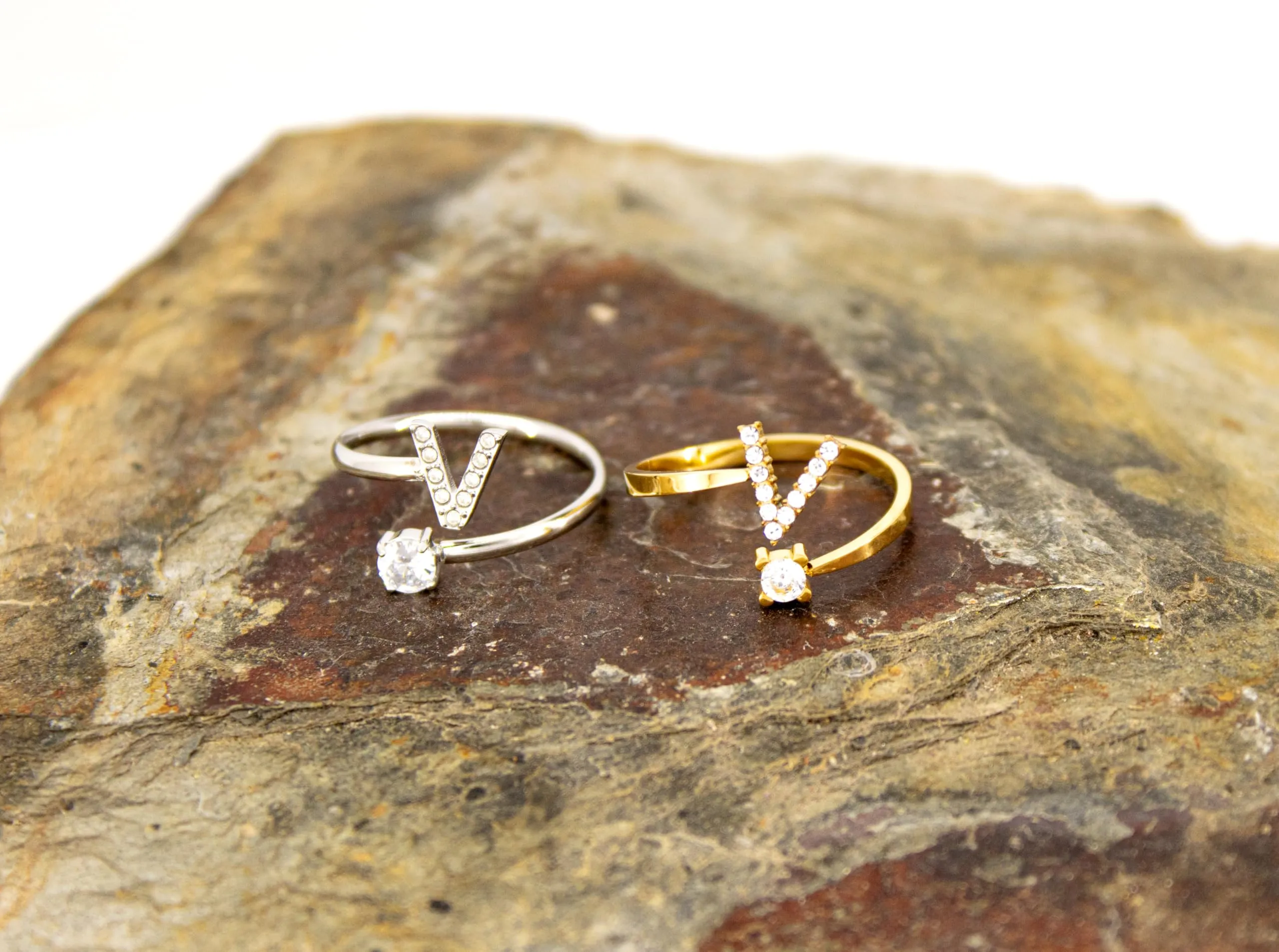 Only faith Anelli con lettera iniziale regolabile per le donne, con brillanti di zirconi, acciaio inossidabile, anelli con lettera aperta per gioielli di moda da donna - immagine 3