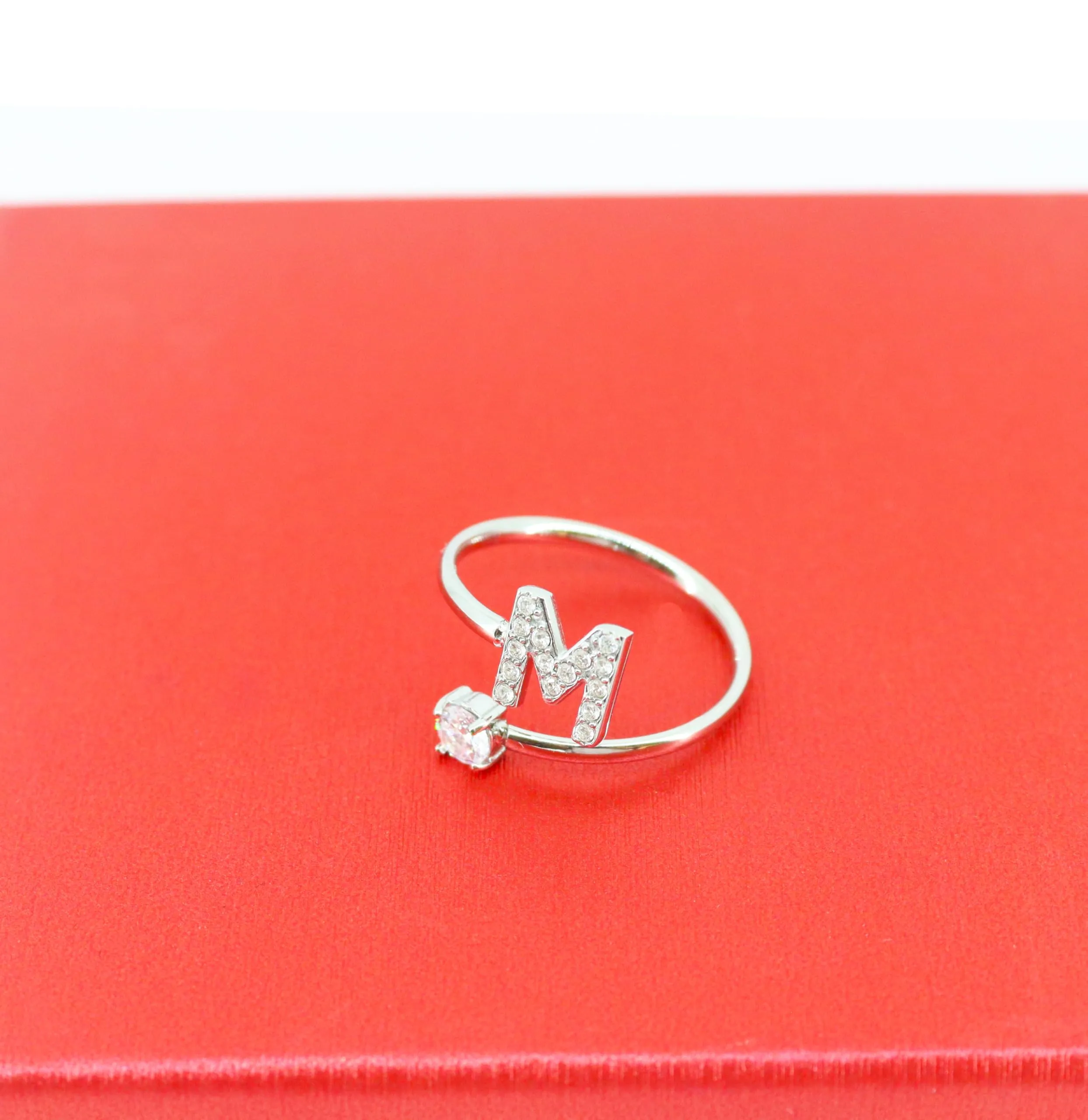 Only faith Anelli con lettera iniziale regolabile per le donne, con brillanti di zirconi, acciaio inossidabile, anelli con lettera aperta per gioielli di moda da donna - immagine 2