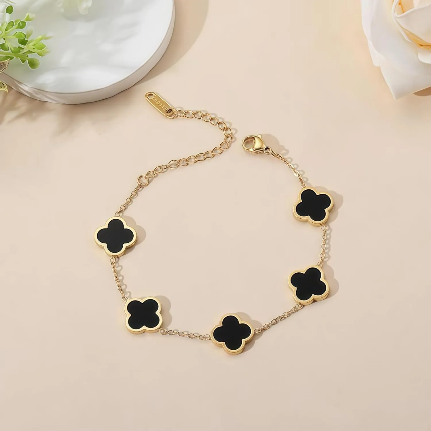 PulangRen Bracciale da Donna con Quadrifoglio, in Acciaio Inox, alla Moda, Idee Regalo Donna Mamma Amica Sorelle Regali Natale Donna Regalo Compleanno Anniversario San Valentino per Lei (Nero) - immagine 3