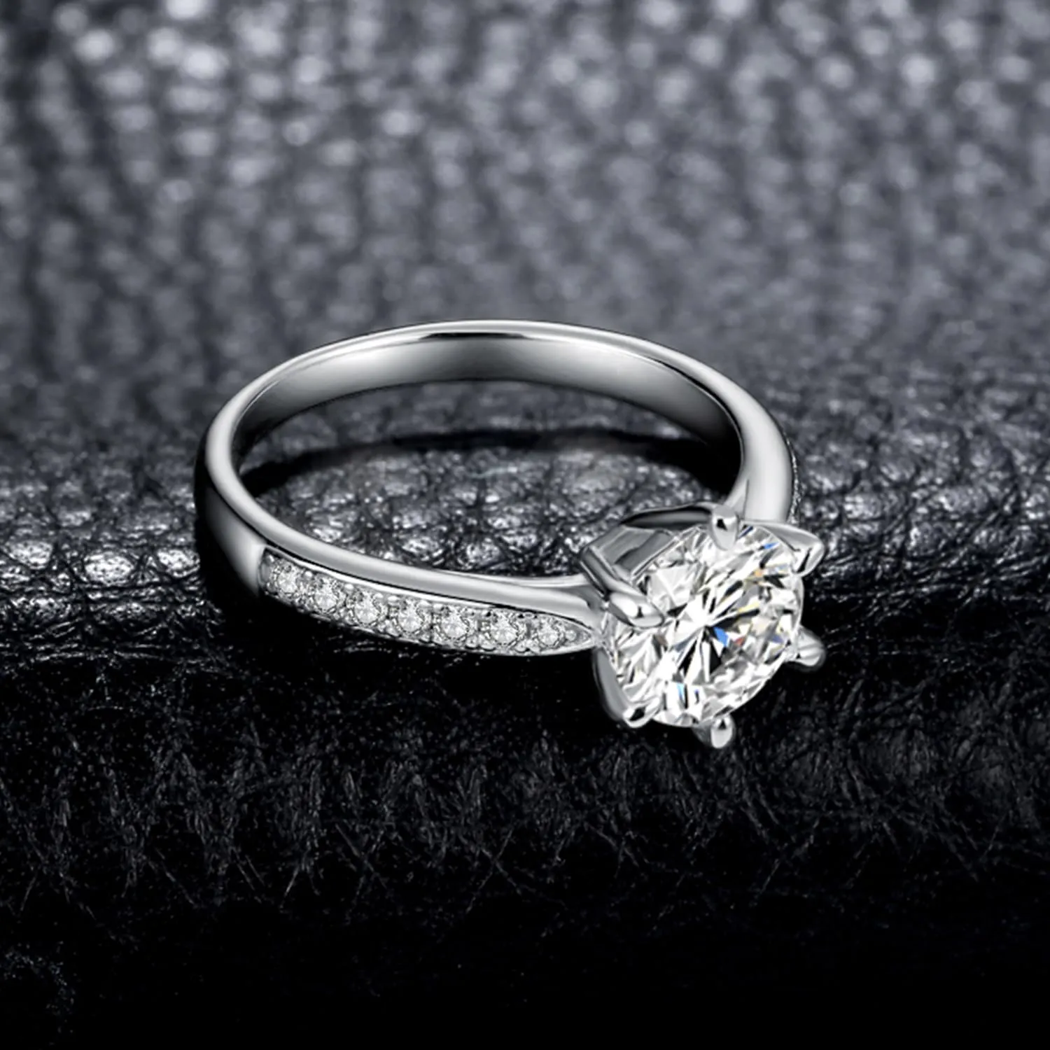 JewelryPalace 3ct Classico Anello Solitario placcato oro bianco 14K con Moissanite, Diamante Simulato Anelli con Pietre Laterali, Smeplice Fedine Fidanzamento e Anniversario Set Gioielli Donna 11.5 - immagine 5