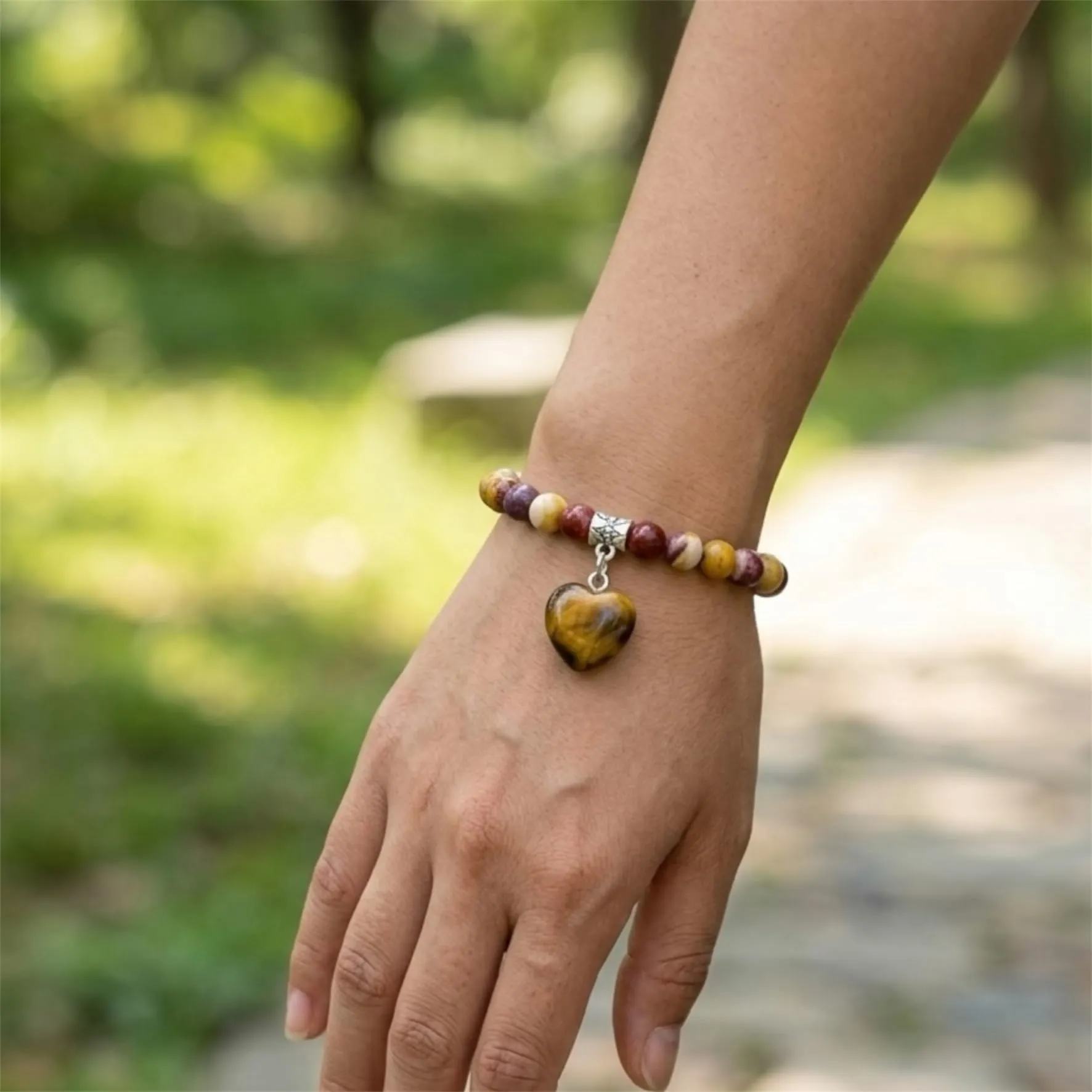 Bracciale con Pietre Naturali Vere e Ciondolo a Cuore, Energia Positiva, Armonia Interiore e Protezione Spirituale, Amore e Benessere (Trasformazione) - immagine 3