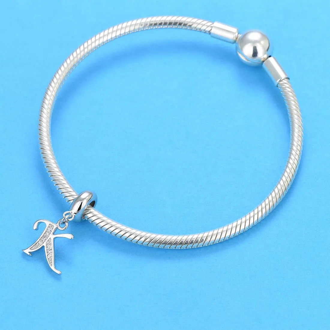 Charm in argento Sterling 925 con ciondolo a forma di lettera dell'alfabeto, utilizzabile come iniziale o per formare parole, compatibile con bracciali Pandora K - immagine 3