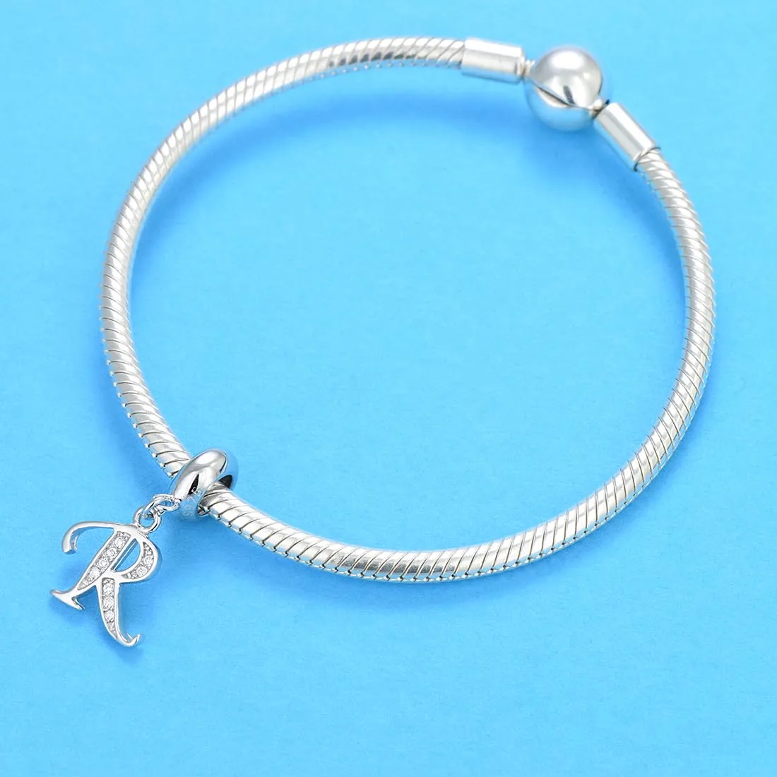 Charm in argento Sterling 925 con ciondolo a forma di lettera dell'alfabeto, utilizzabile come iniziale o per formare parole, compatibile con bracciali Pandora R - immagine 3