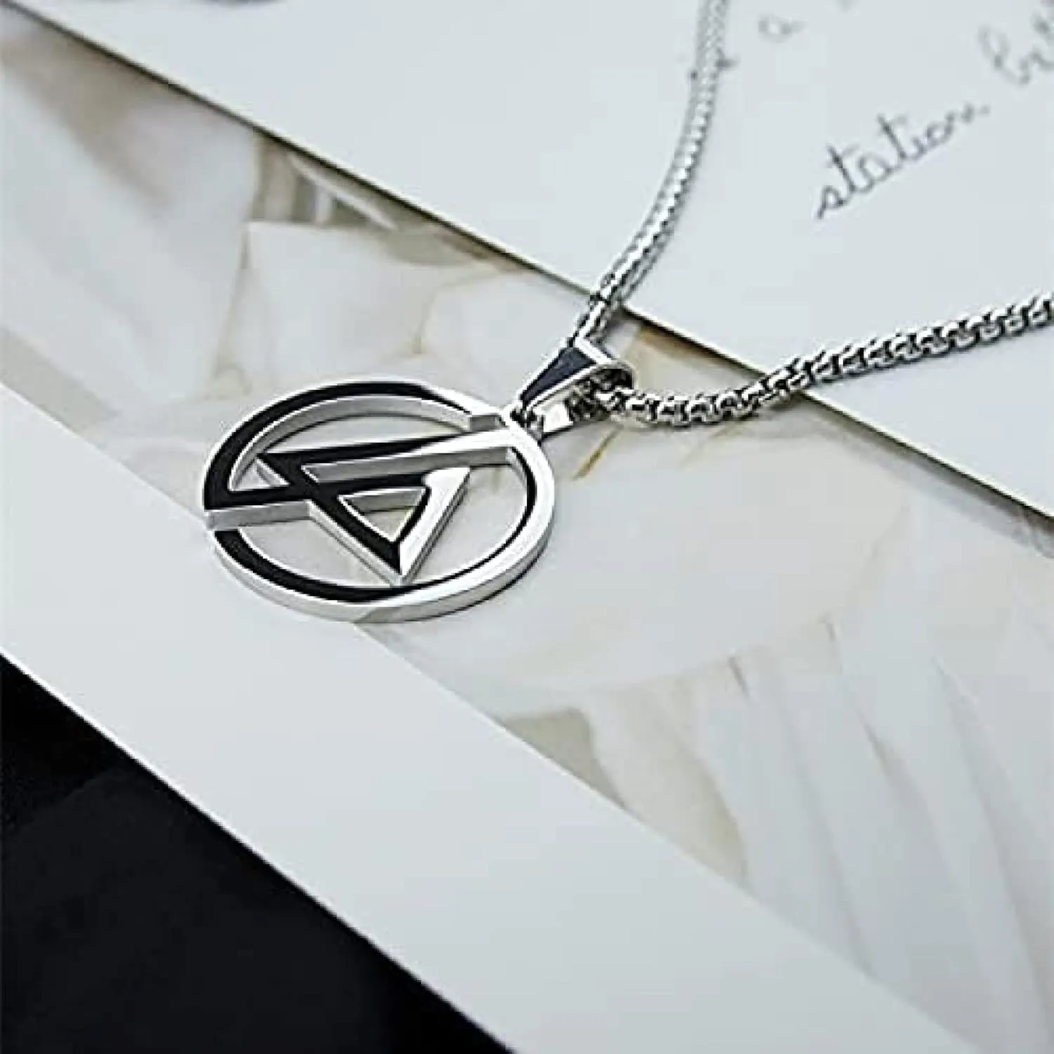 Collana Collana Trendy Hip Hop Uomo e Donna Rock Band Logo Logo Collana Pendente - immagine 3