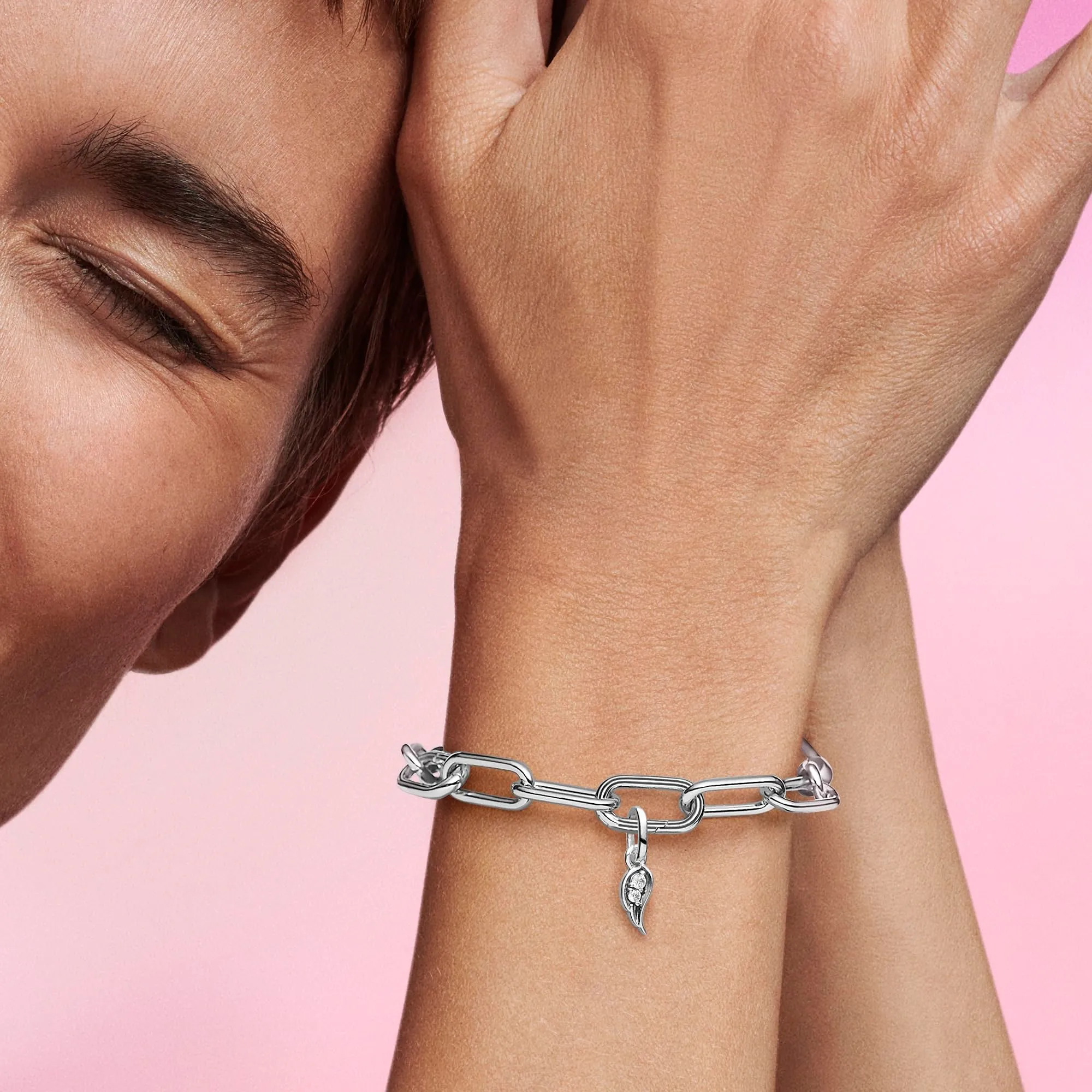 PANDORA ME Mini pendente in argento Sterling con ali d'angelo e zirconi cubici trasparenti - immagine 4
