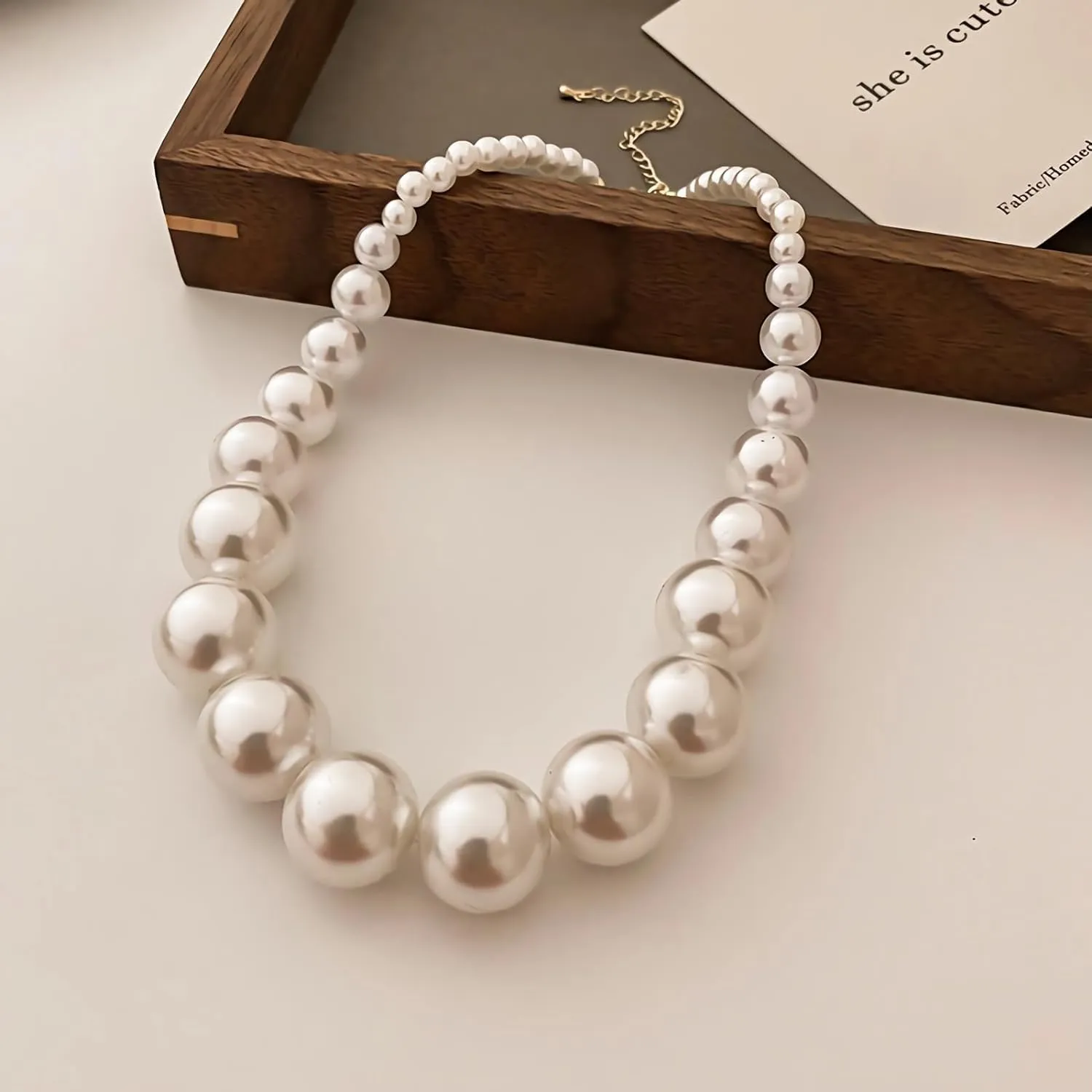 Collana di Perle da Donna, Girocollo Vintage Con Perle Bianche Grandi, Corta Rotonda di Imitazione per Donne e Ragazze - immagine 7