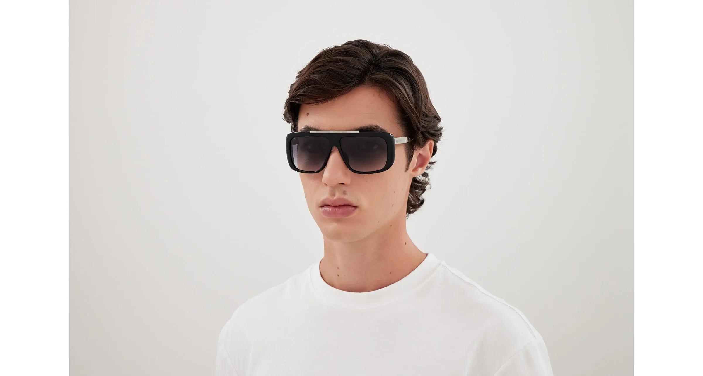 Alexander McQueen AM0492S 001 Occhiali da sole Acetato Nero Grigio Pilot - immagine 4