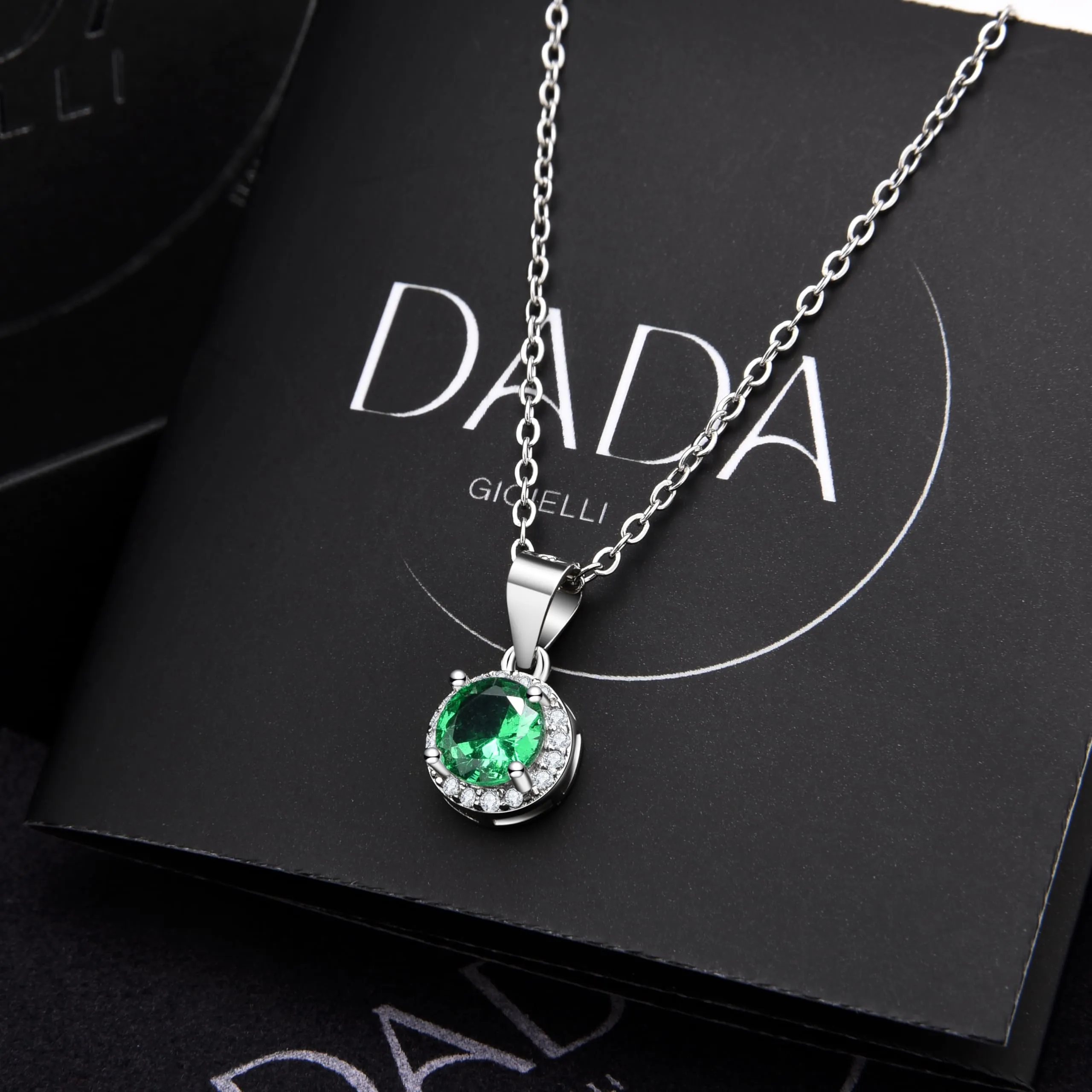 Dada Gioielli - Collana Rotondo 9mm Punto Luce Argento 925 Con Zirconi Brillanti Catenina 45+5cm (Verde Smeraldo) - immagine 3