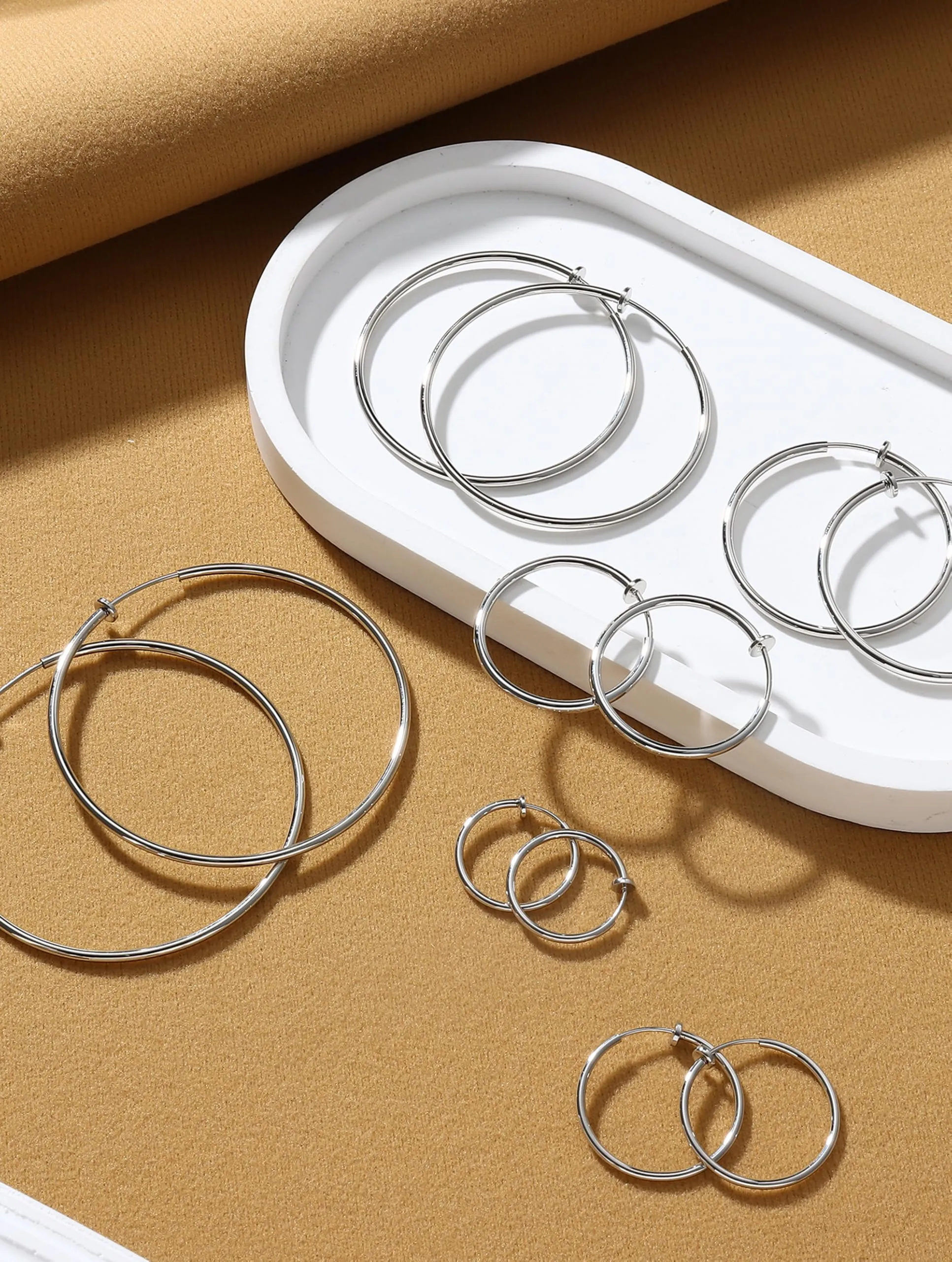 Roheafer Orecchini a Cerchio Clip per Donna senza Piercing - immagine 4