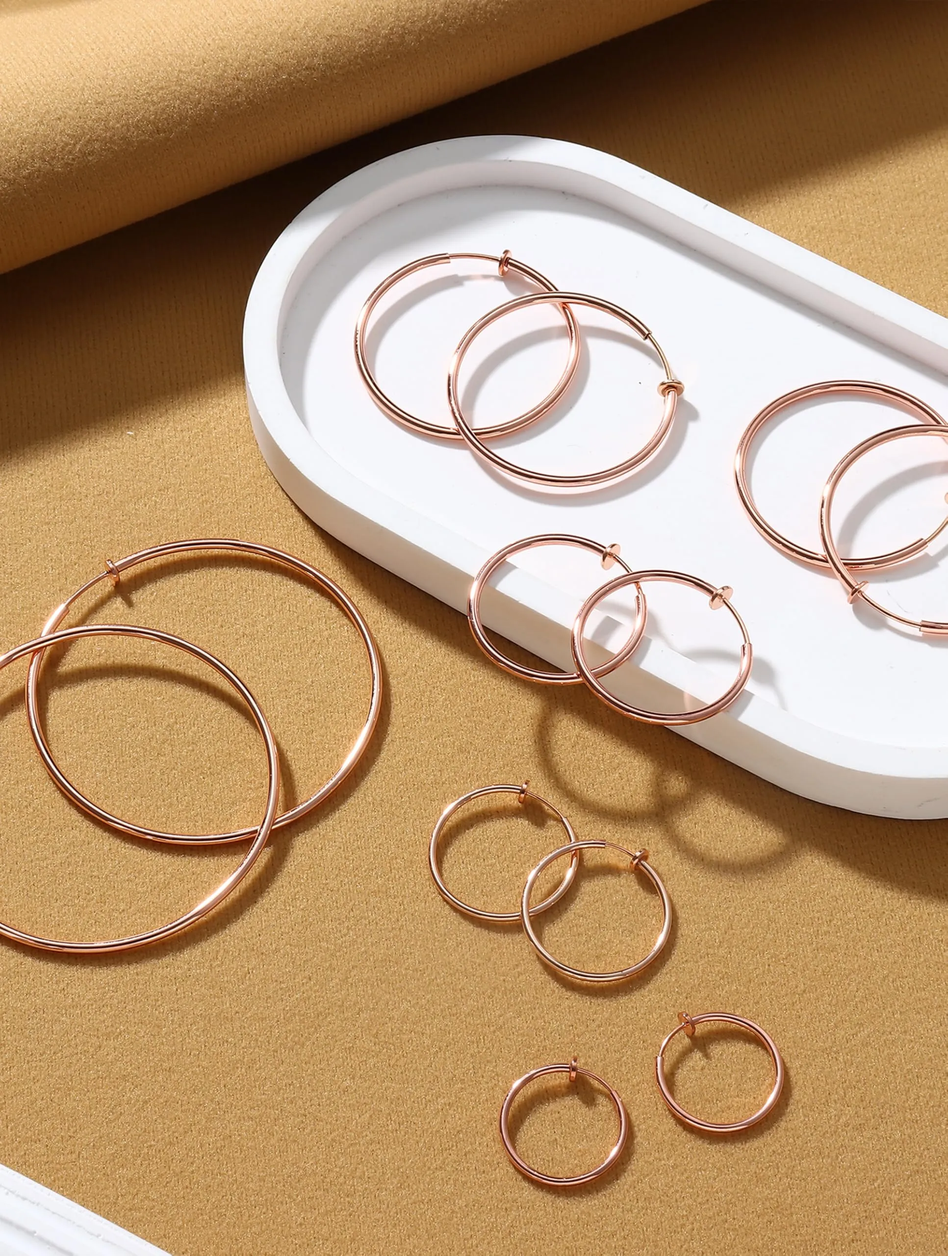 Roheafer Orecchini a Cerchio Clip per Donna senza Piercing - immagine 7