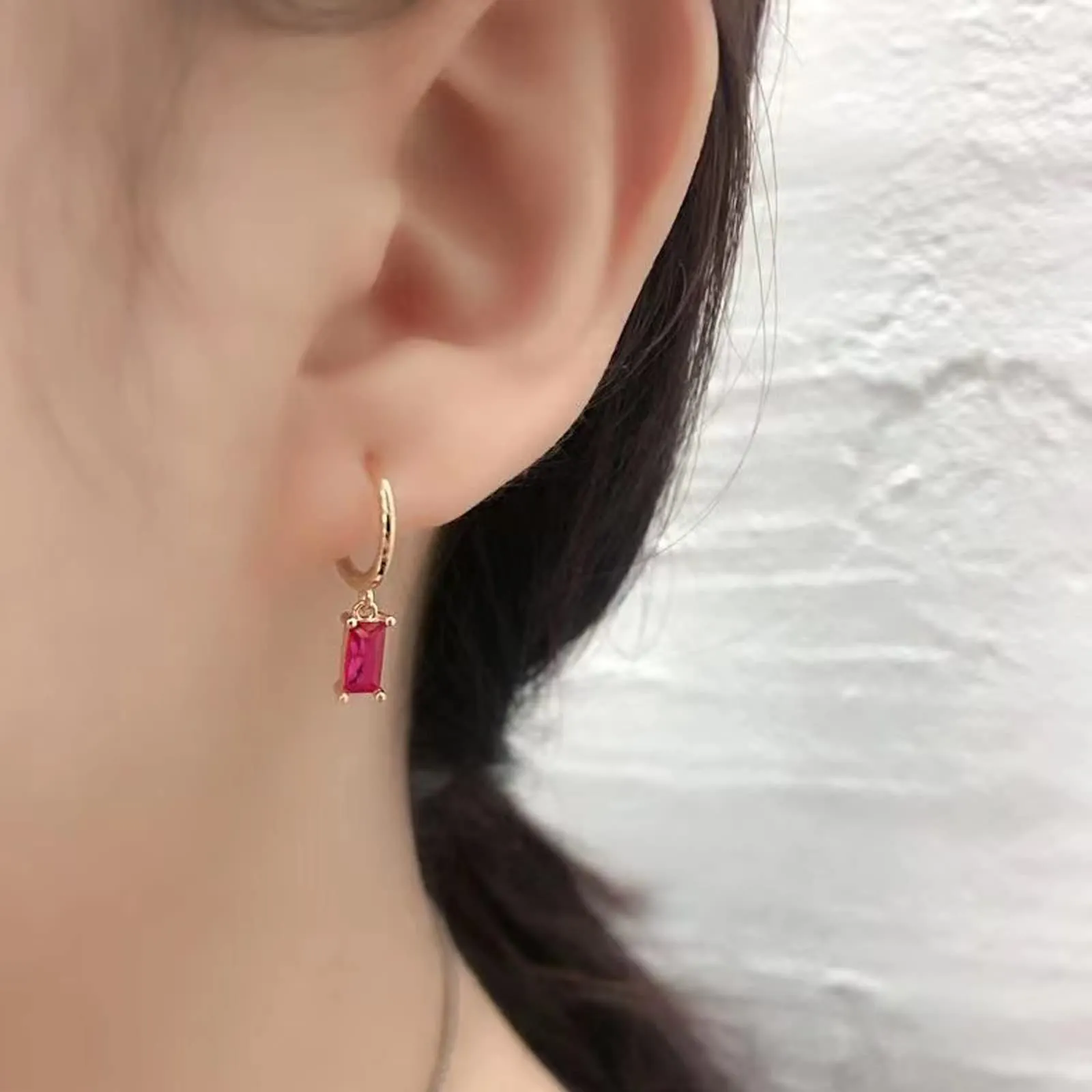 Small Orecchini Cerchio Oro Con Orecchini Fucsia, Orecchini Cerchio Oro Con Orecchini Fucsia For Girls and Men 2PCS - immagine 4