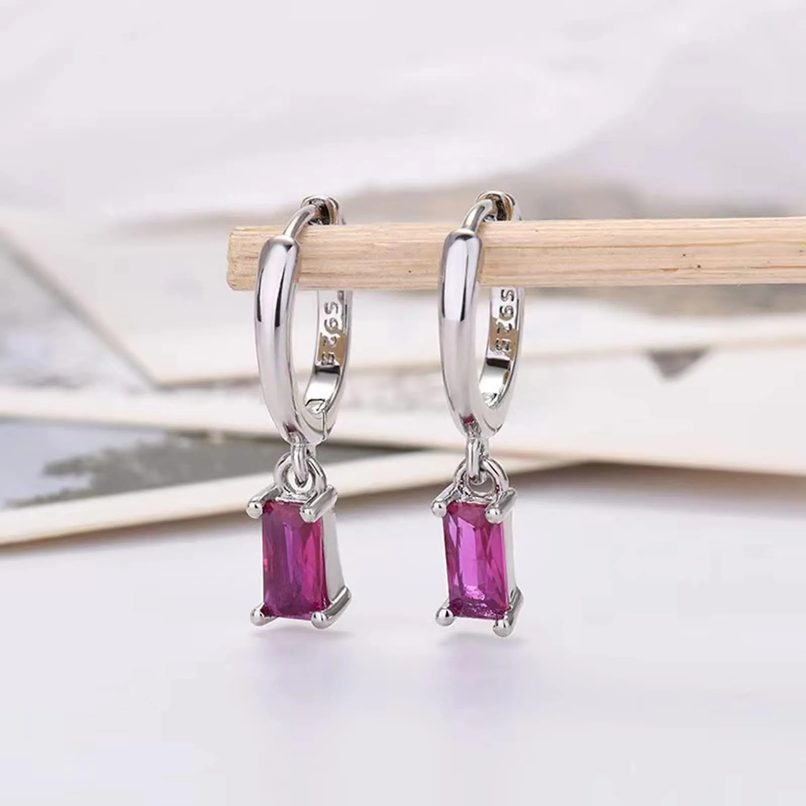 Orecchini Donna Cerchio Oro 14K con Goccia Verde, 2PCS - immagine 4