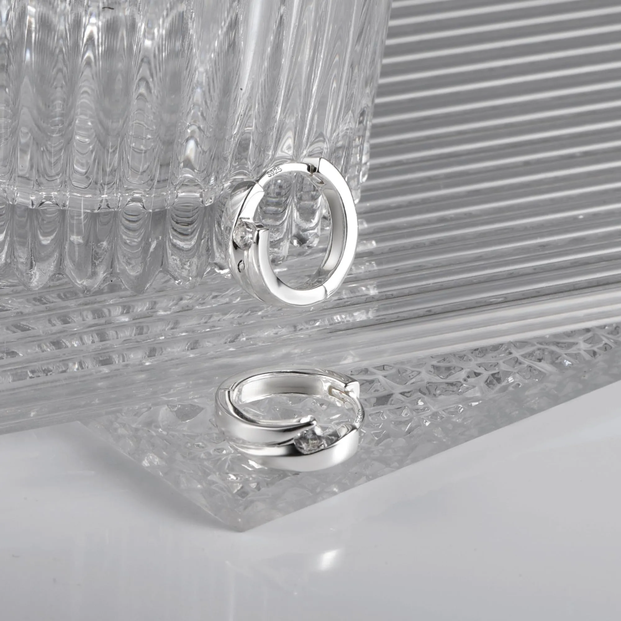 ALEXCRAFT Orecchini Cerchio Donna Argento Zirconi Rotondi Huggie - immagine 5