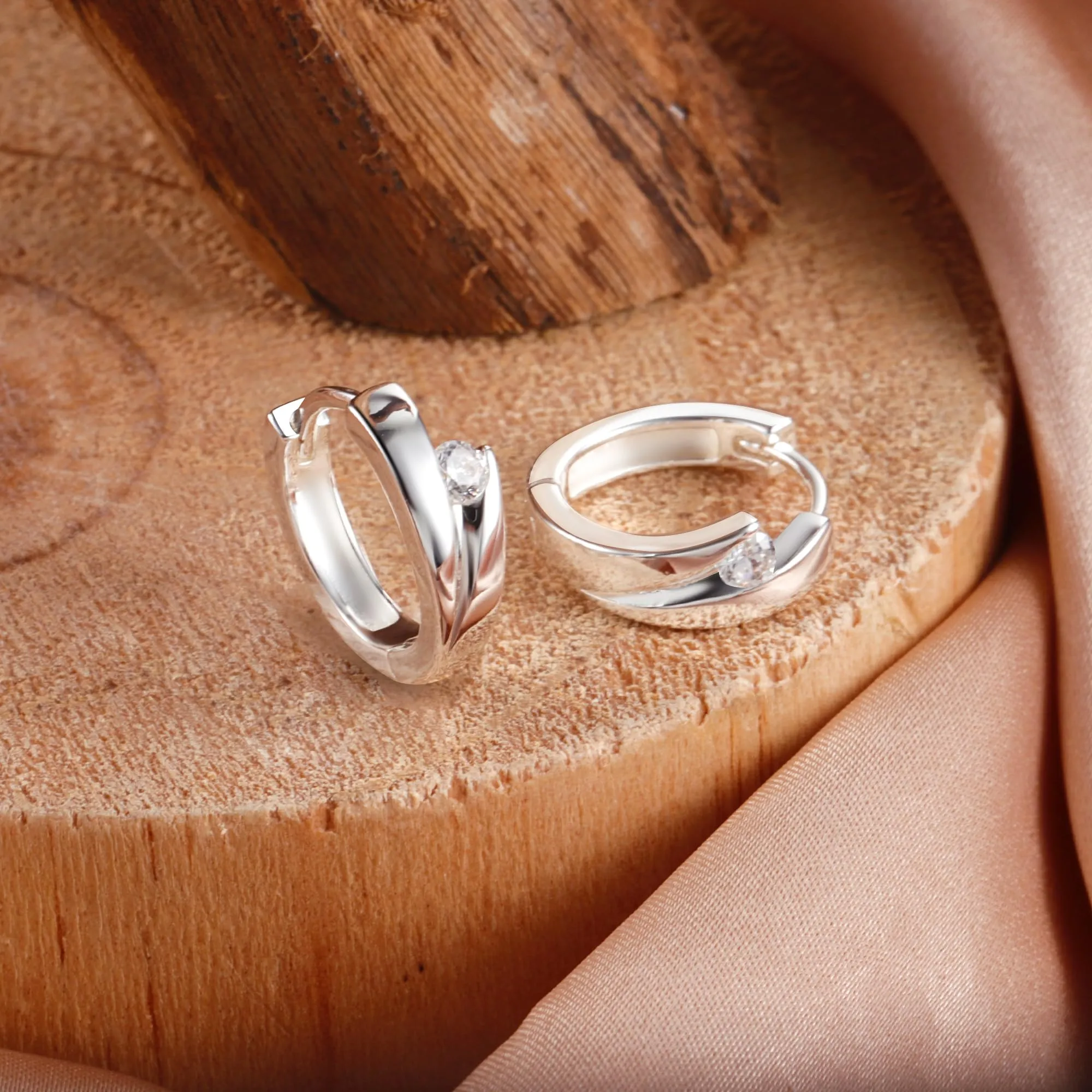 ALEXCRAFT Orecchini Cerchio Donna Argento Zirconi Rotondi Huggie - immagine 6