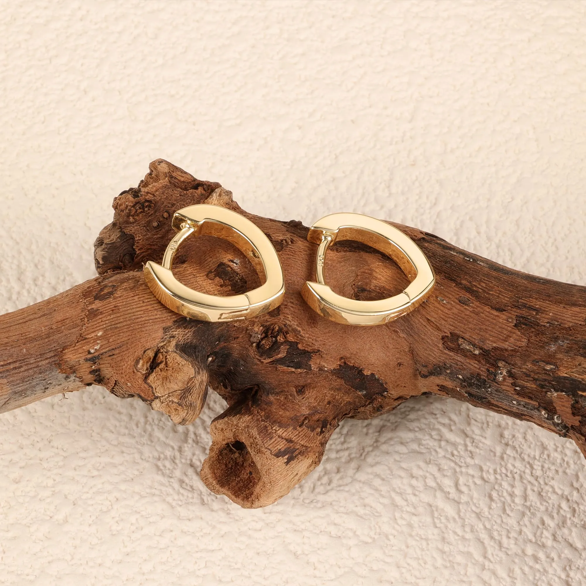 ALEXCRAFT Orecchini Cerchio Cuore Ovale Donna Oro 14K Lucido Huggie - immagine 5