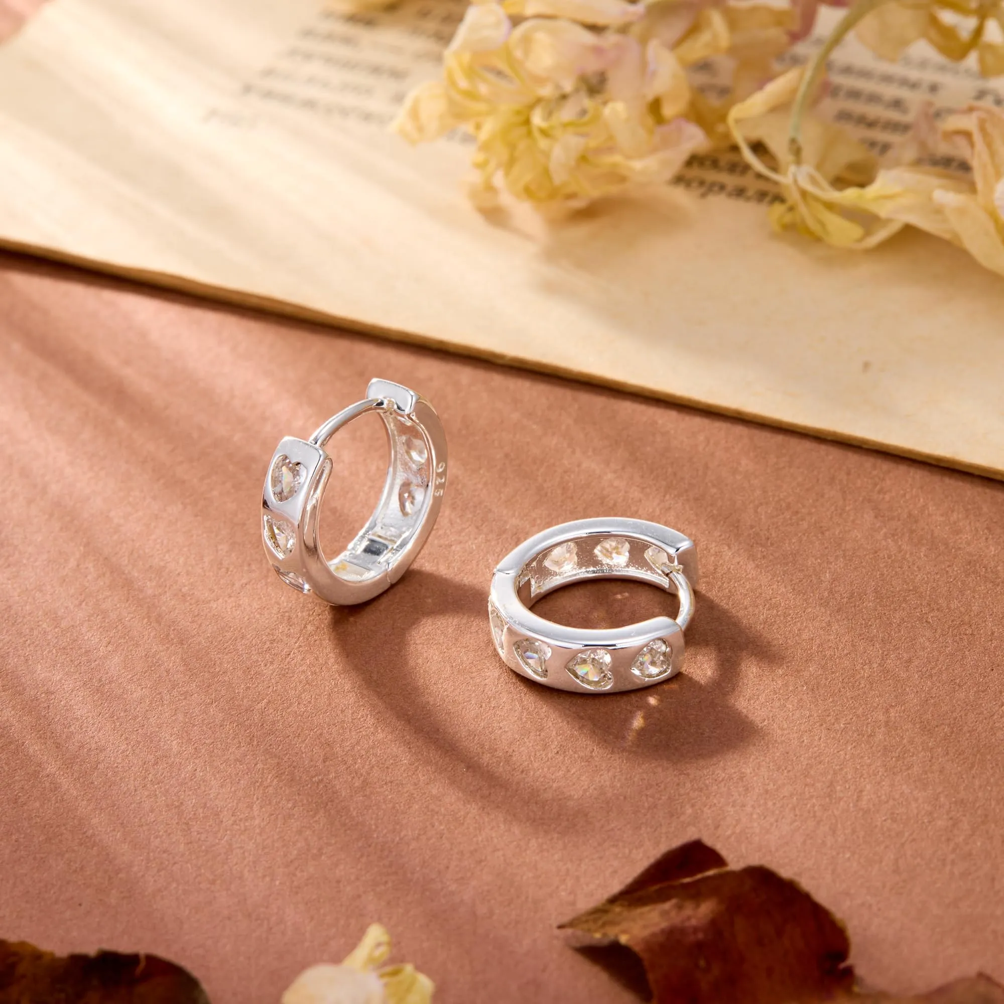 ALEXCRAFT Orecchini Donna Cerchio Argento Cuore con Zirconi Huggie - immagine 5