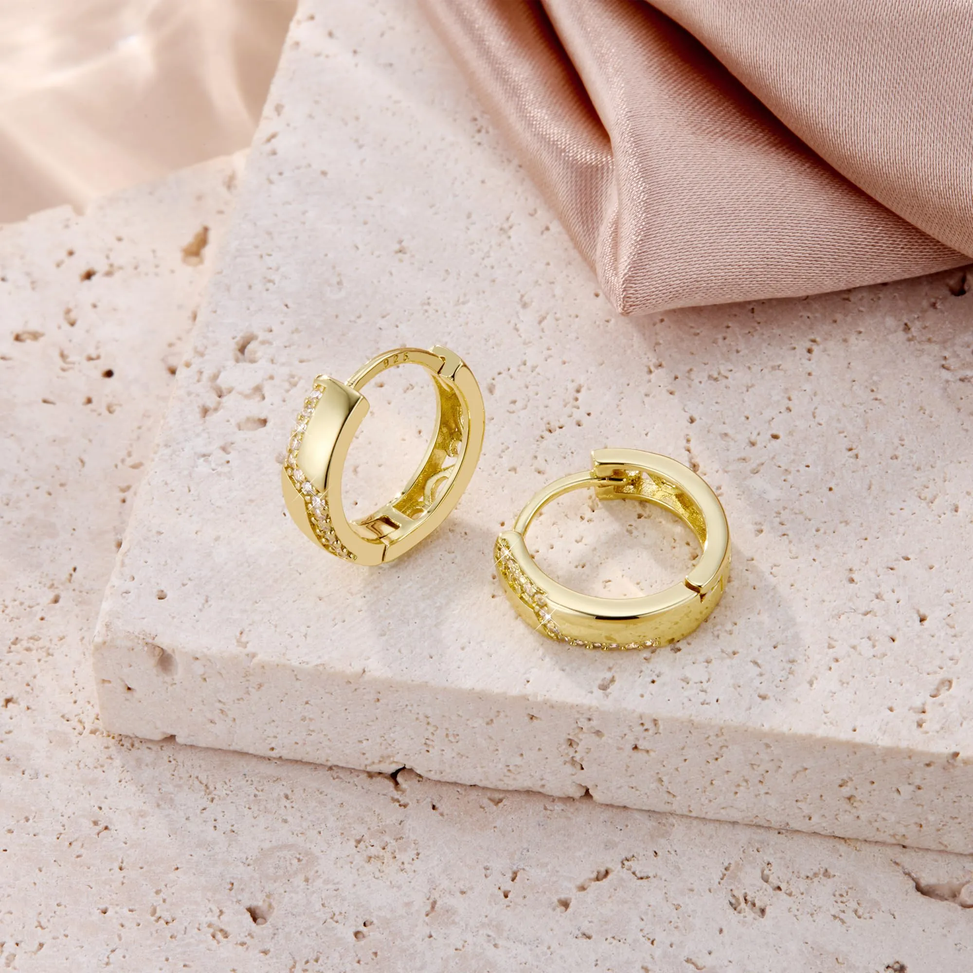ALEXCRAFT Orecchini Donna Cerchio Oro 14K Spessi Zirconi Brillantini Huggie - immagine 3