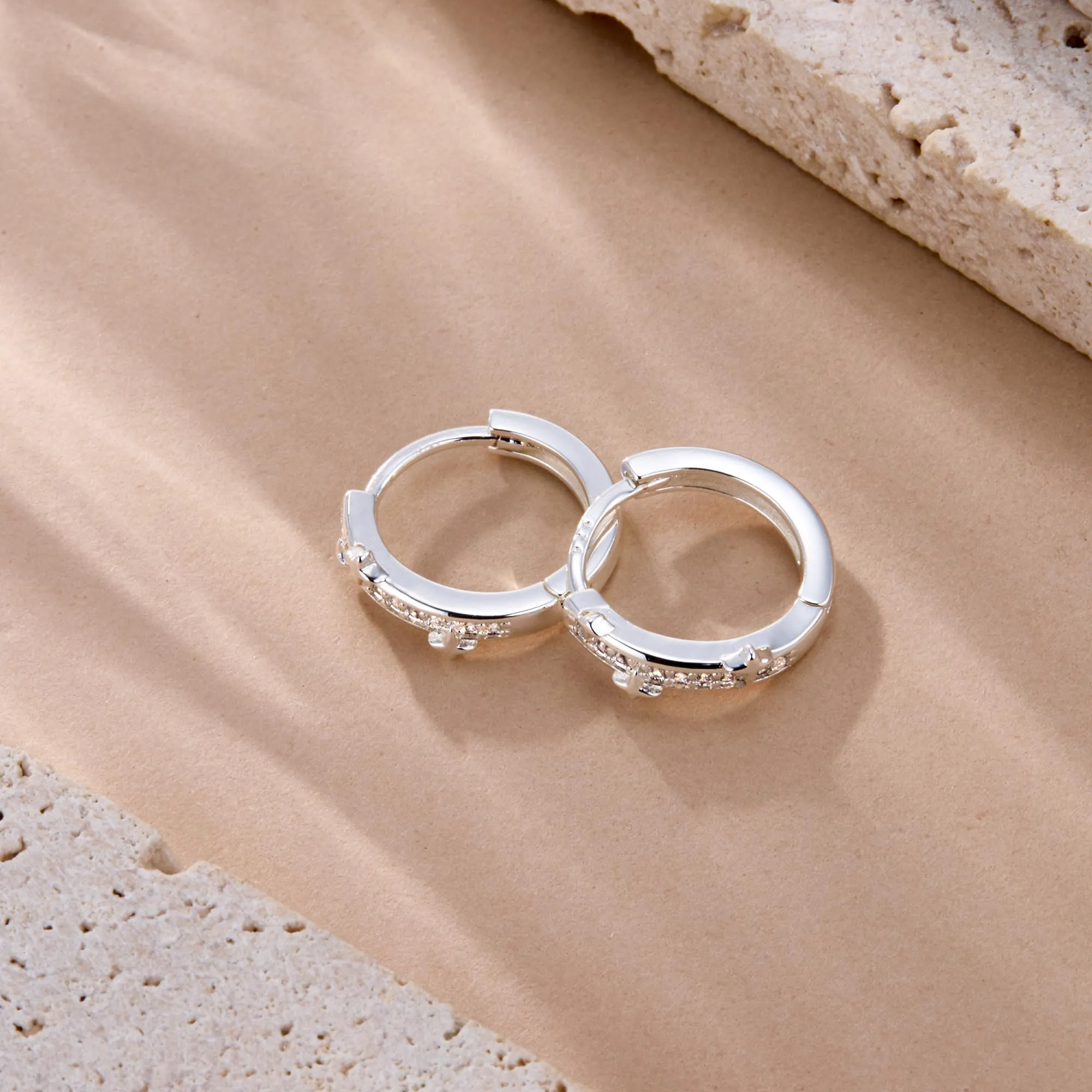 ALEXCRAFT Orecchini Cerchio Donna Argento Stella Zirconi Huggie - immagine 4