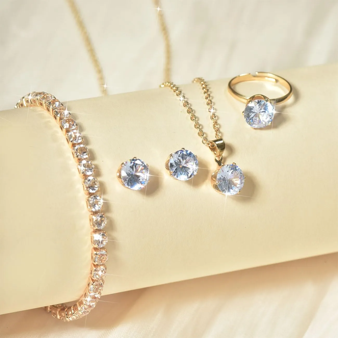 Auriselle Donna Gioielli Set Strass Orecchini Collana Bracciale Anello Classico 4 Pezzi Donna Gioielli con Cubic Zirconia Regali di Nozze per le Signore, Oro - immagine 2