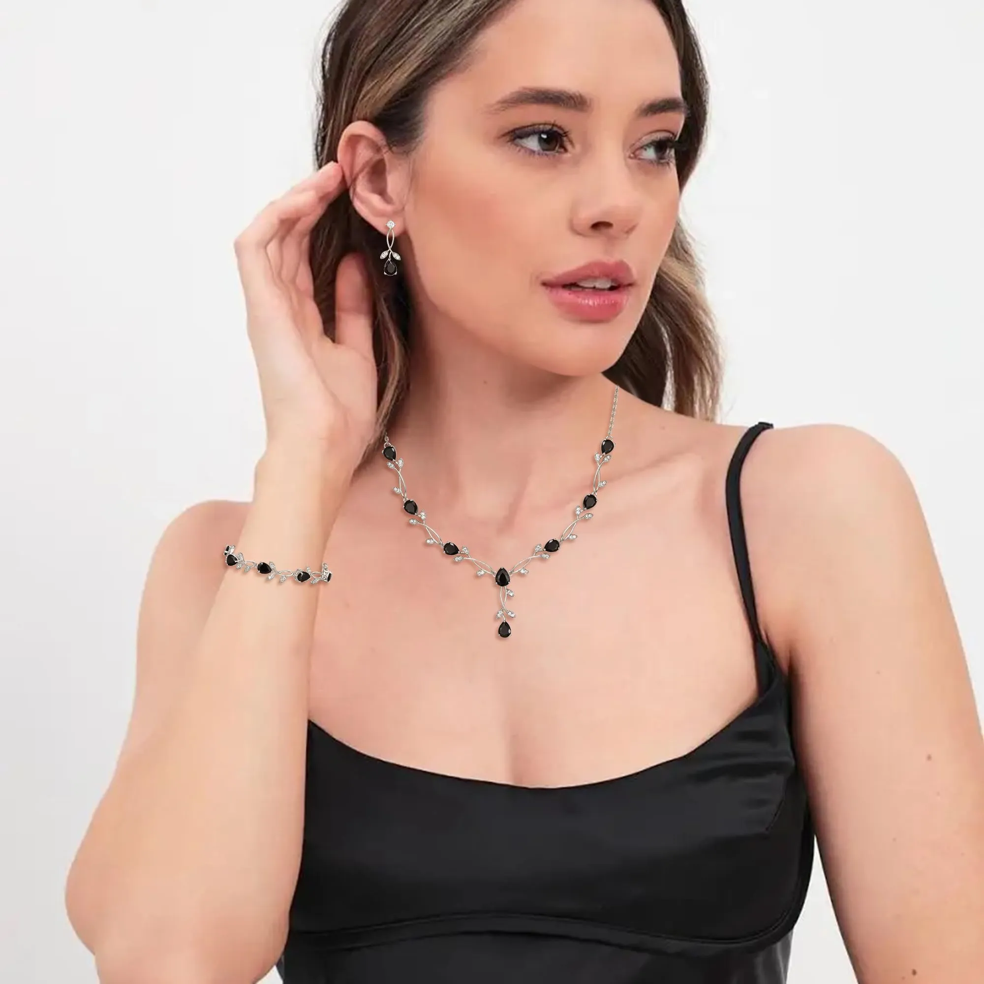 Clearine - Set di gioielli in zirconia per donne spose, con brillanti ciondoli a goccia e collana con foglie, orecchini e braccialetto per ballo di fine anno - immagine 2