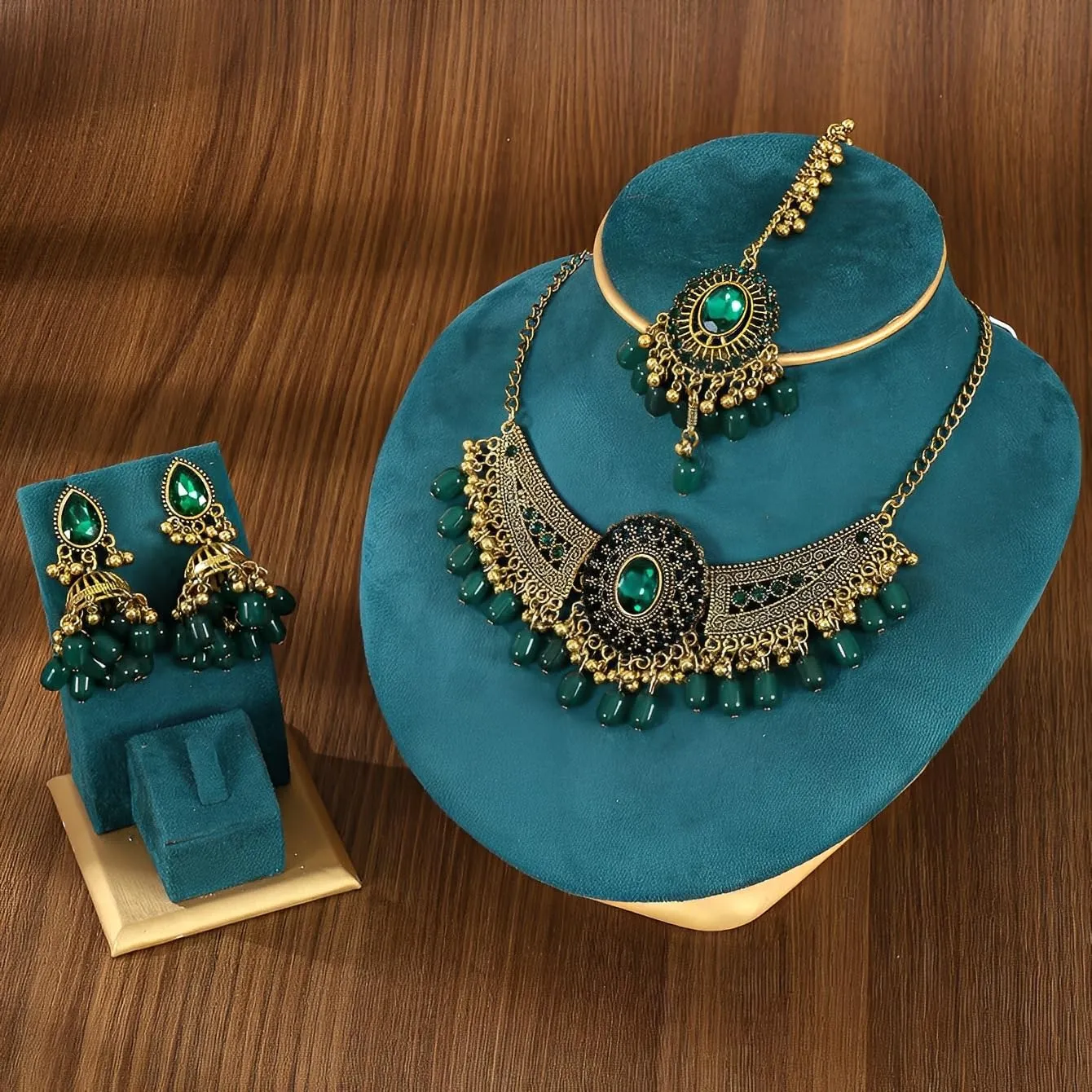 IMINI Set di gioielli tradizionali Kundan, collana, orecchini Jhumka e Maang Tikka, accessori da sposa e matrimonio per donne, feste etniche e festival, Medium, Metallo, Zirconia cubica - immagine 3