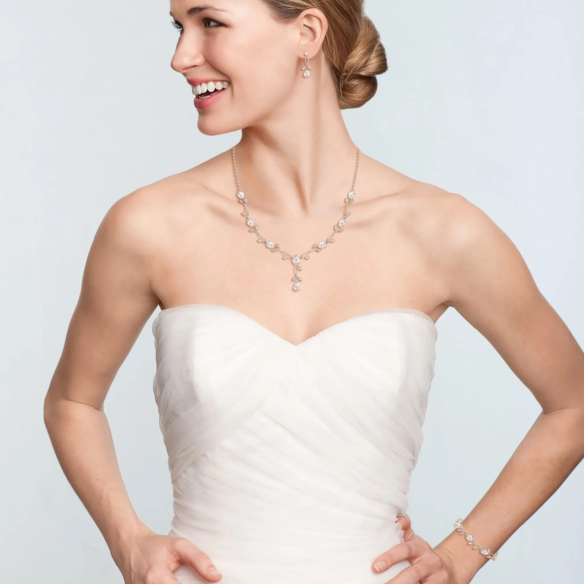 Clearine - Set di gioielli in zirconia per donne spose, con brillanti orecchini a goccia, collana con ciondolo a foglia e braccialetto per ballo di fine anno - immagine 3