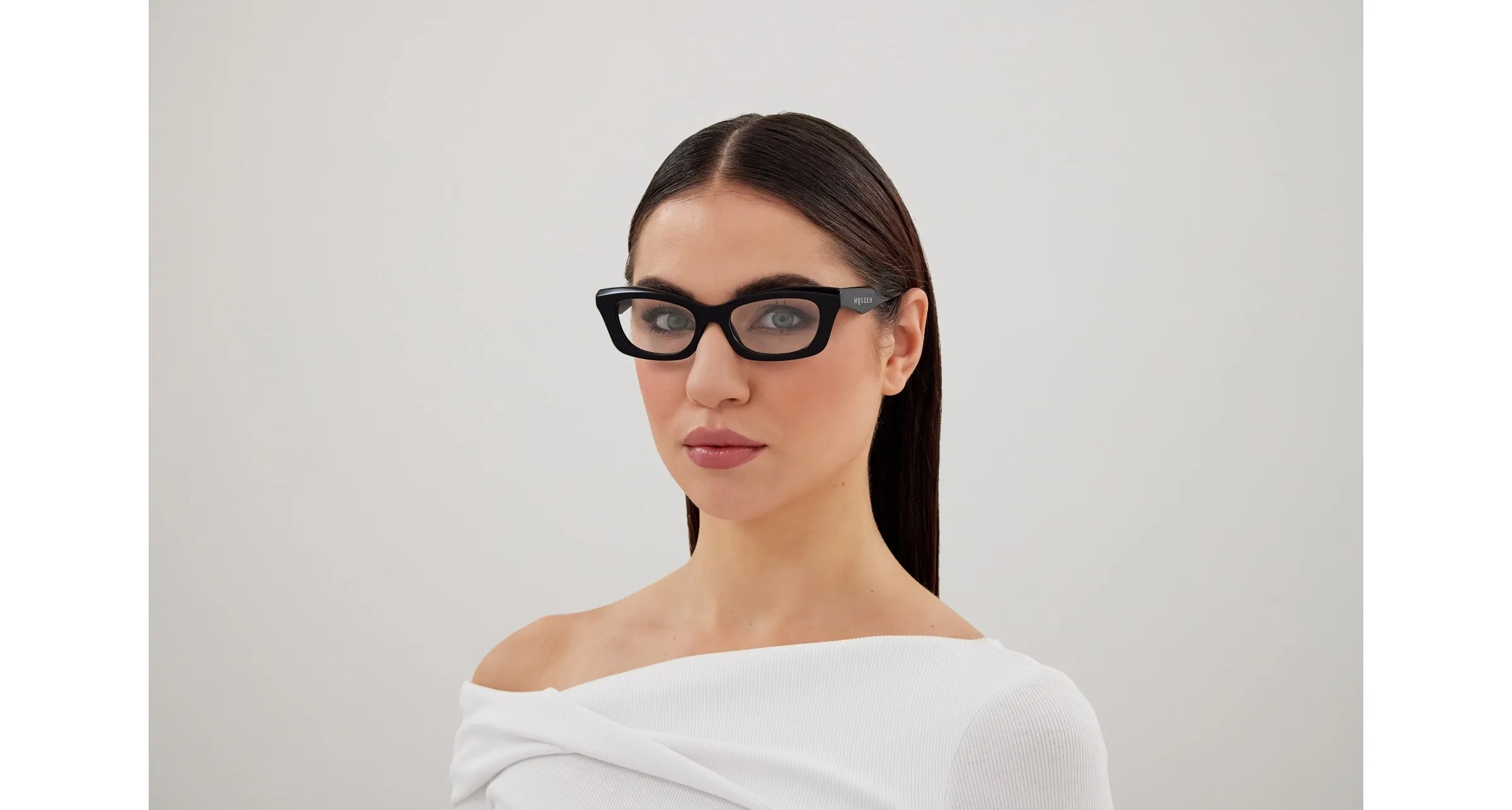 Alexander McQueen AM0474O 001 Montature da vista Acetato Nero Trasparente Squadrata - immagine 4