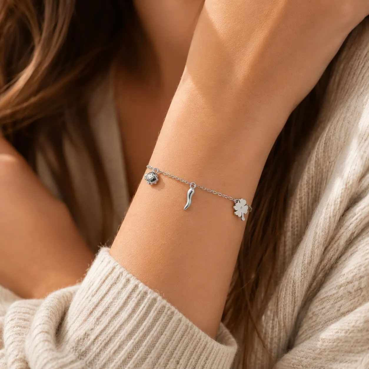 Louis Ciocchetti Bracciale in Acciaio con Corno Portafortuna – Bracciale Regolabile Uomo e Donna con Chiusura a Moschettone, Lunghezza 16 cm + 5 cm - immagine 6