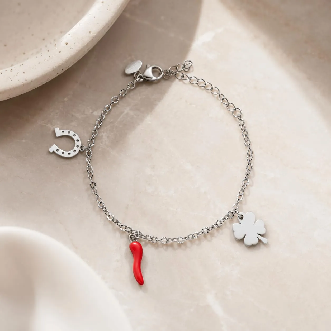 Louis Ciocchetti Bracciale in Acciaio con Corno Portafortuna – Bracciale Regolabile Uomo e Donna con Chiusura a Moschettone, Lunghezza 16 cm + 5 cm - immagine 6